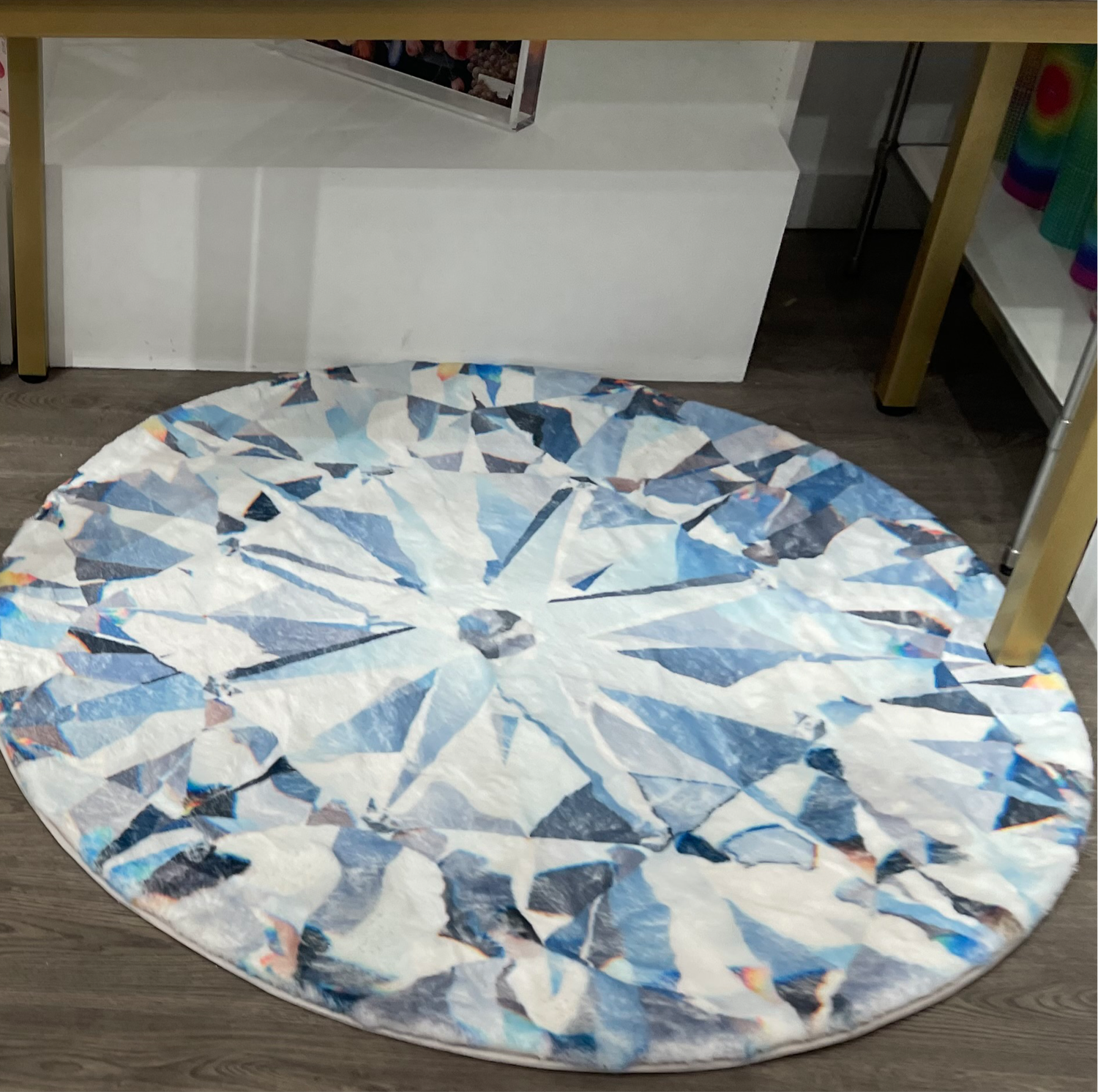 Flawless Ice Round Cloud Washable Rug