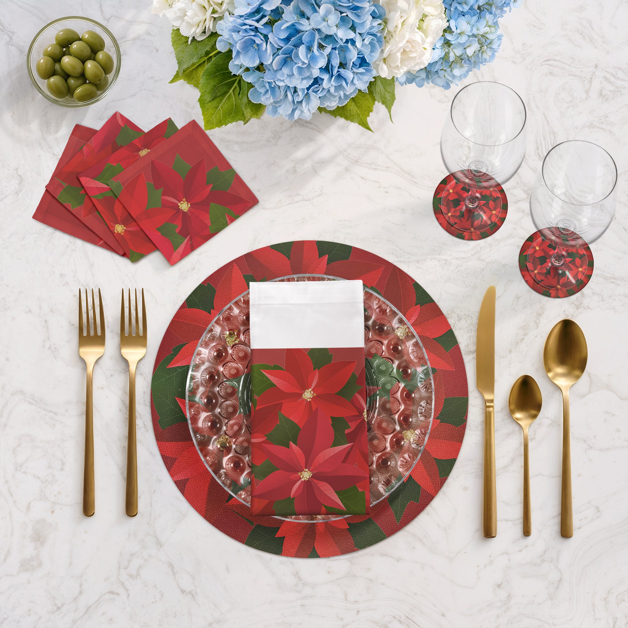 CHRISTMAS POINSETTIA 16 ROUND PEBBLE PLACEMAT, SET OF 4 - nicolettemayer.com