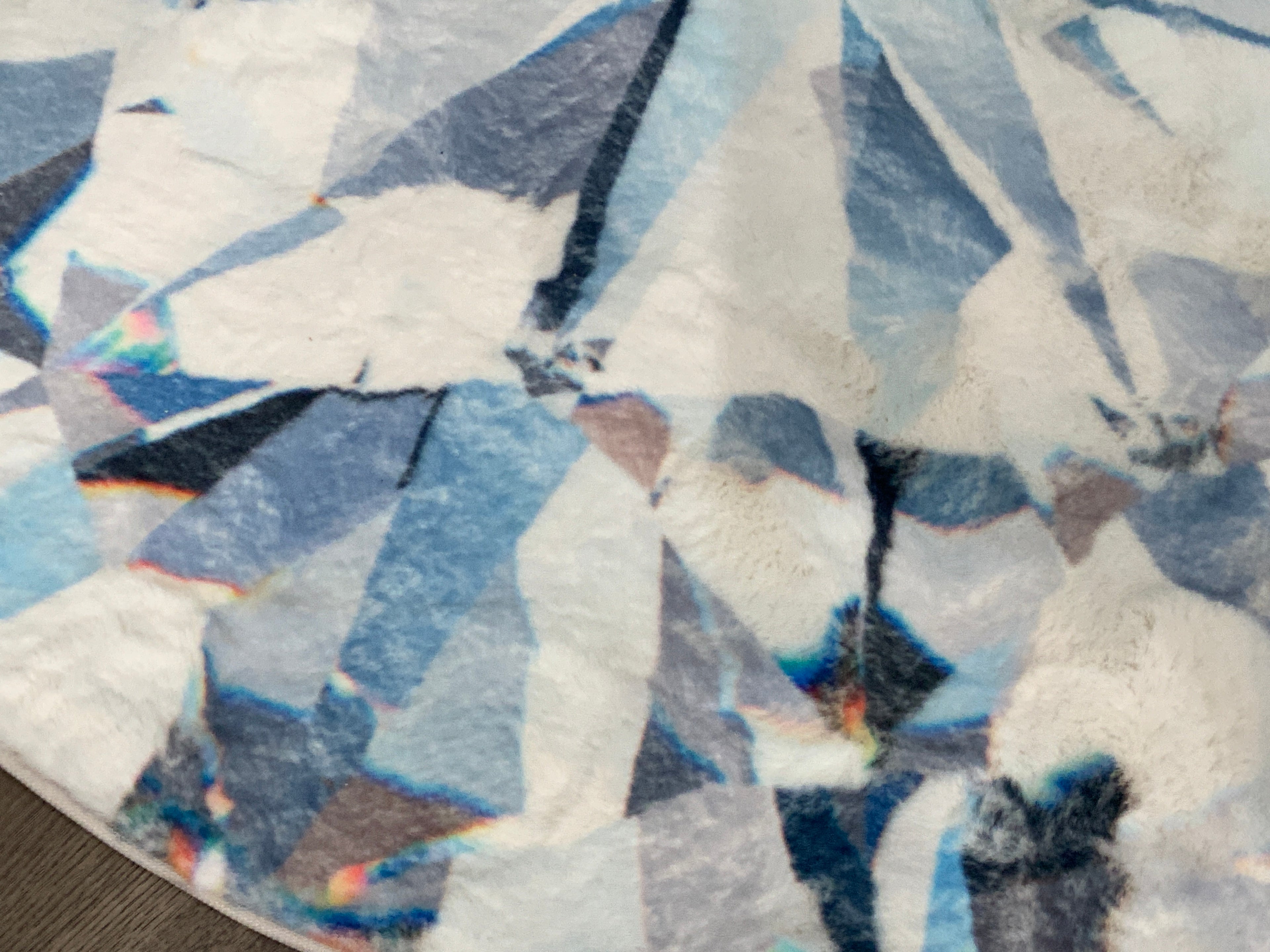Flawless Ice Round Cloud Washable Rug