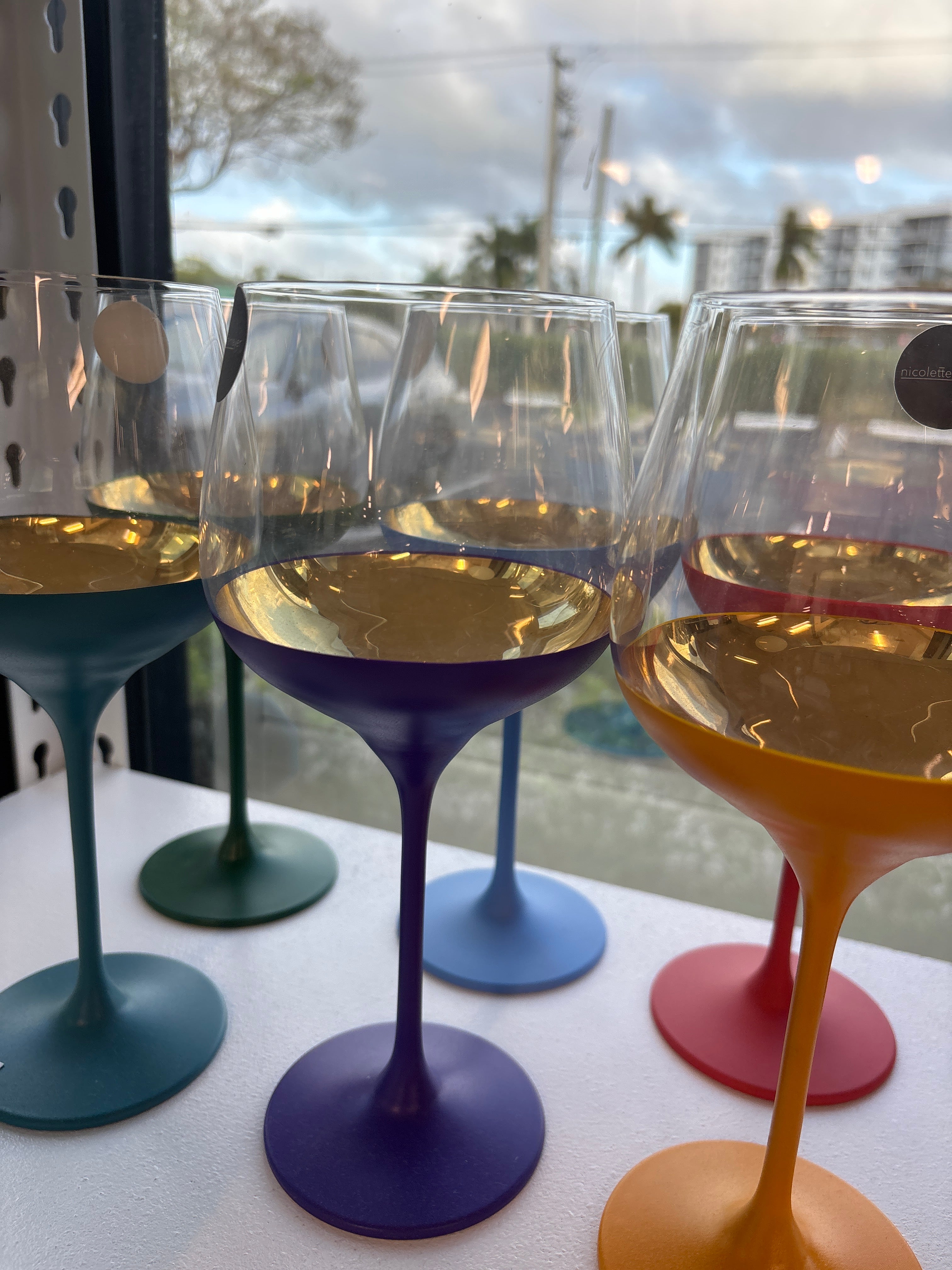 ORO24k Universal Grand Burgundy 24k Gold Crystal Wine Glass, Set of 1 - nicolettemayer.com