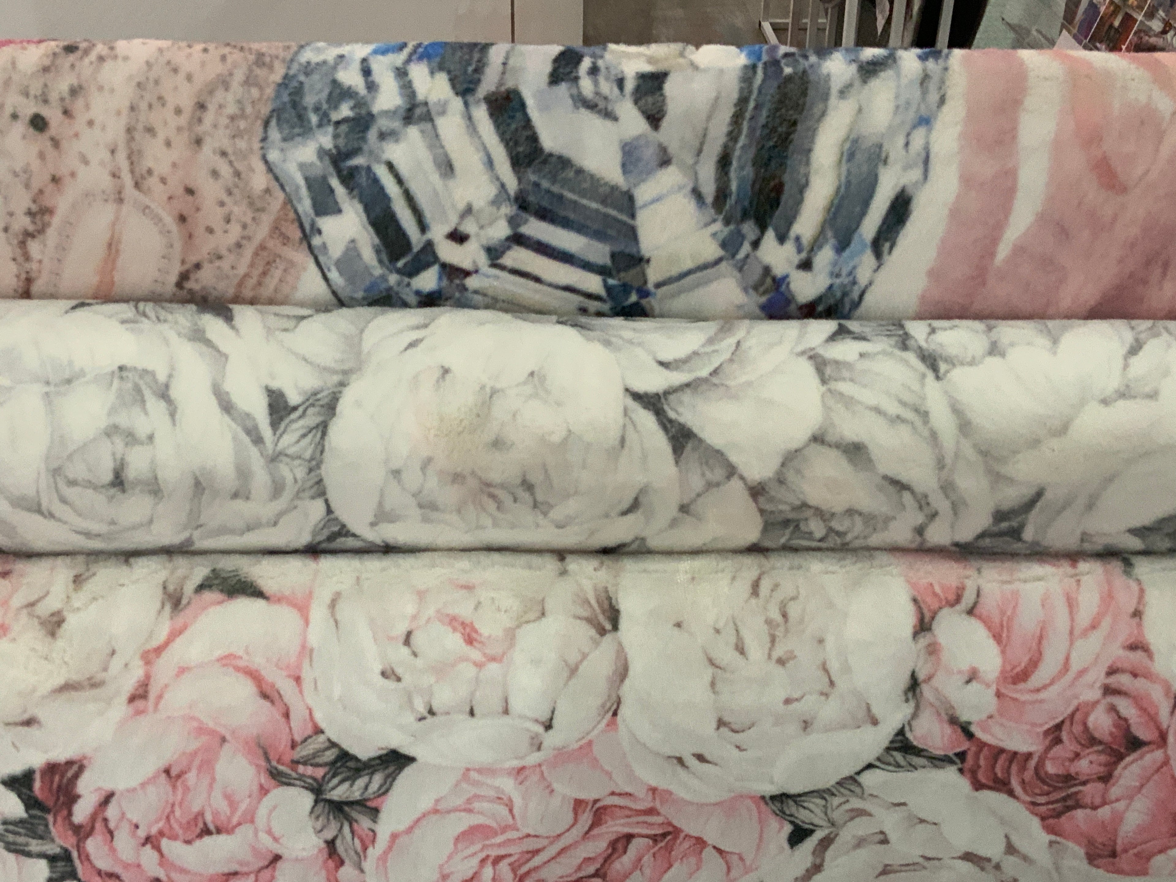 Peony Passion Black White Round Cloud Washable Rug