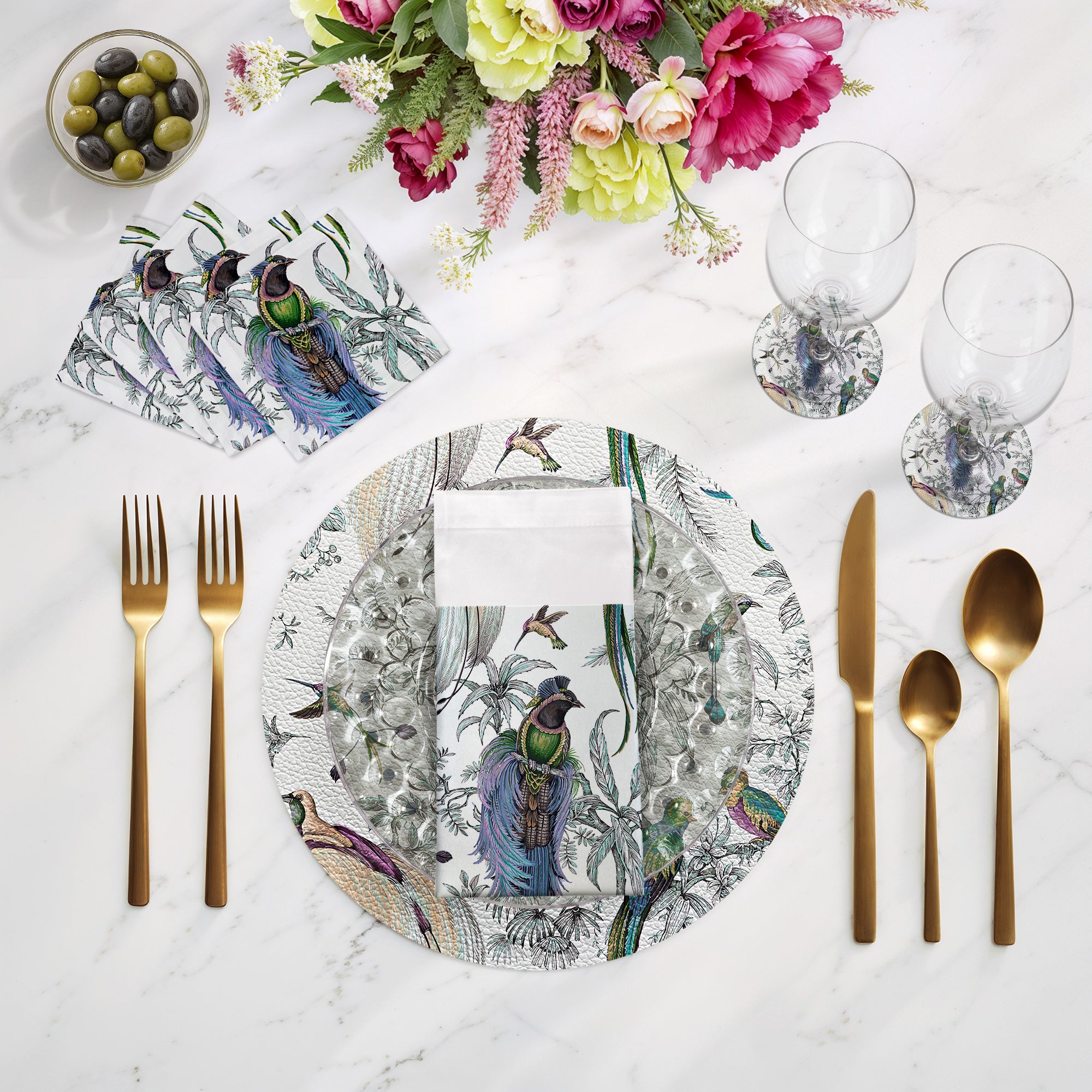 Audubon Exotica Blue Green 16" Round Pebble Placemats, Set of 4 - nicolettemayer.com