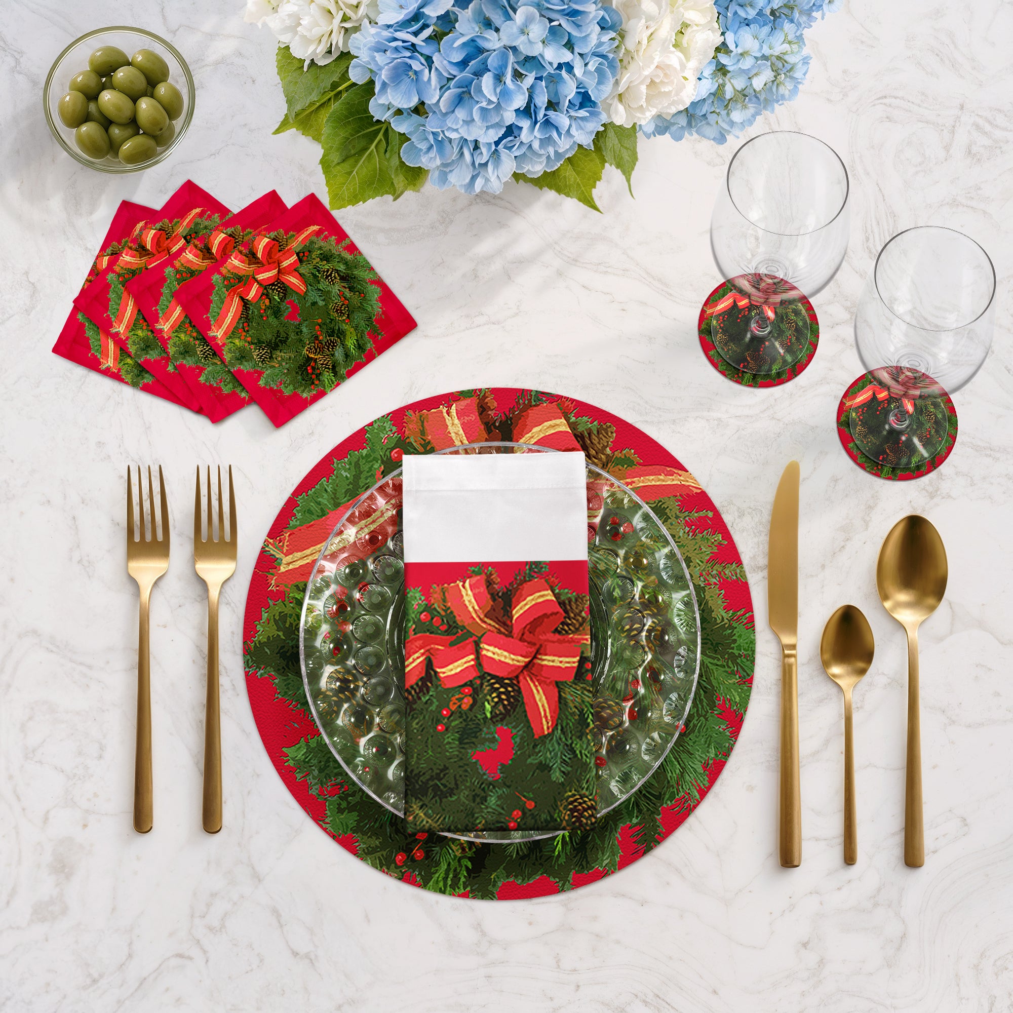 Christmas Wreath Red 16" Round Pebble Placemats, Set of 4 - nicolettemayer.com