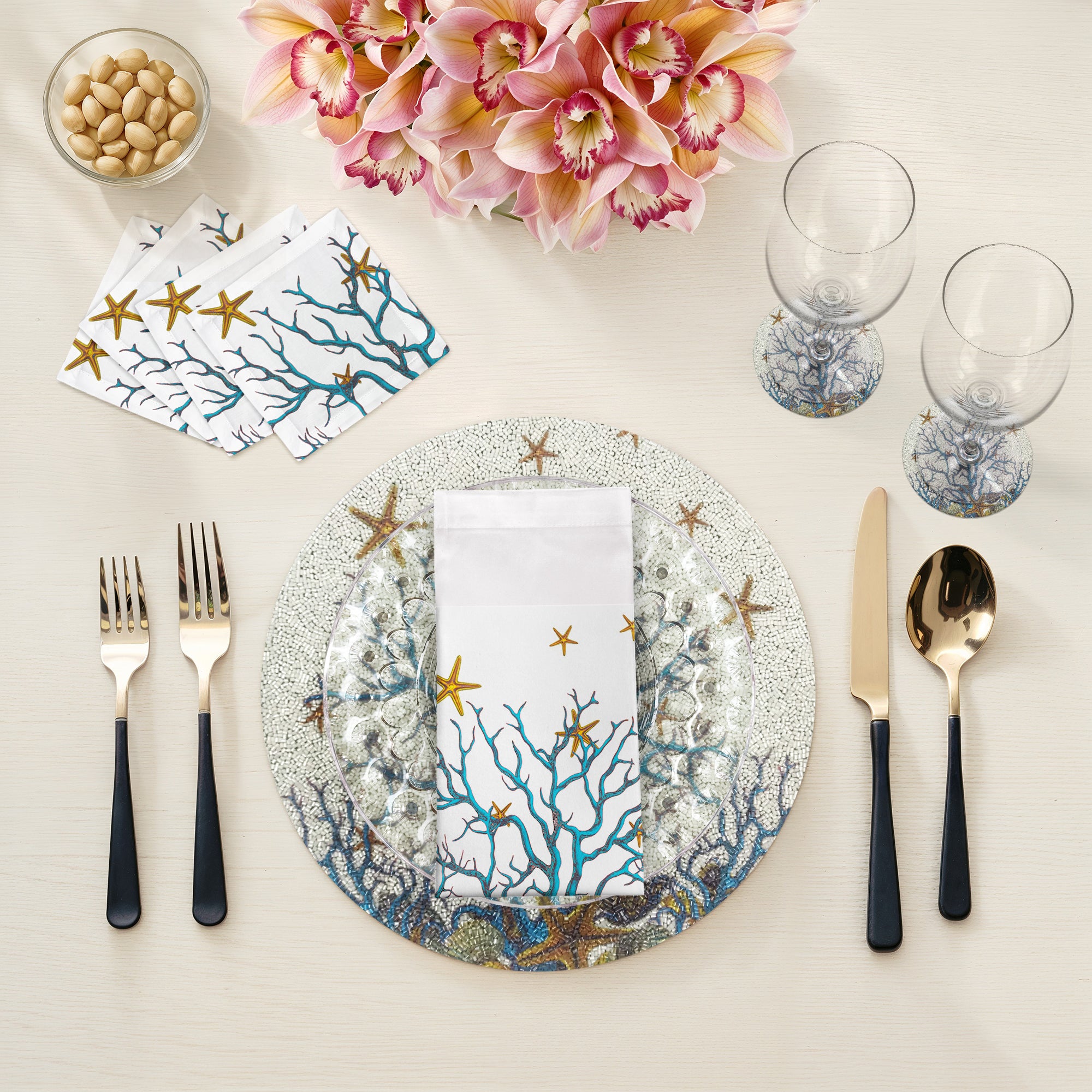 Coral Reef White Turq Round Beaded Placemat Rough Cut