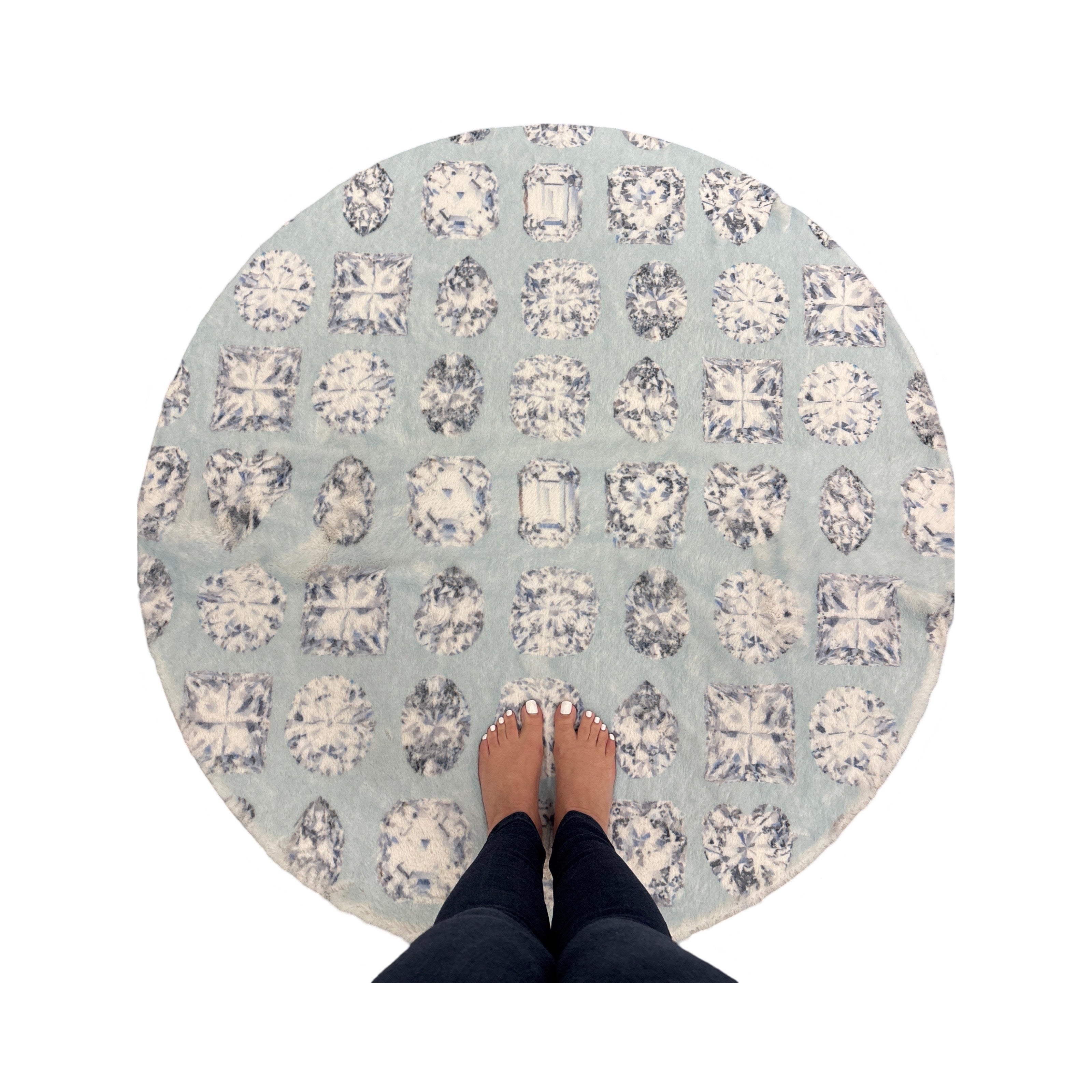 Bougie Diamonds Dove Round Cloud Washable Rug