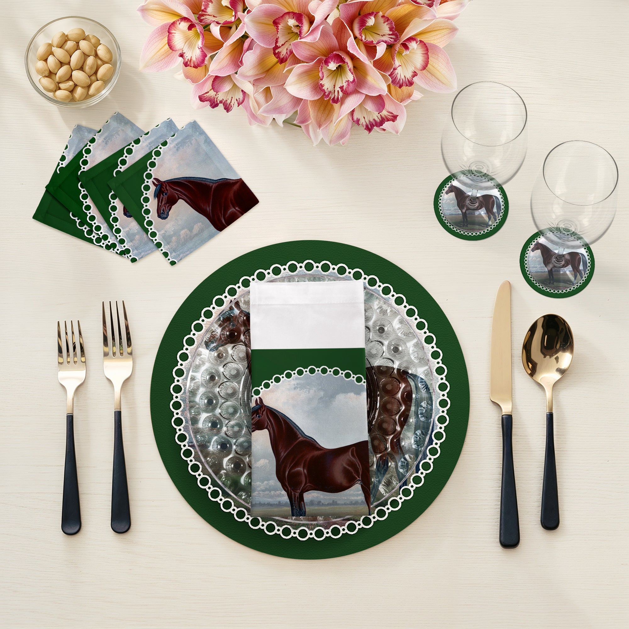 English Thoroghbred Green 16" Round Pebble Placemats, Set of 4 - nicolettemayer.com