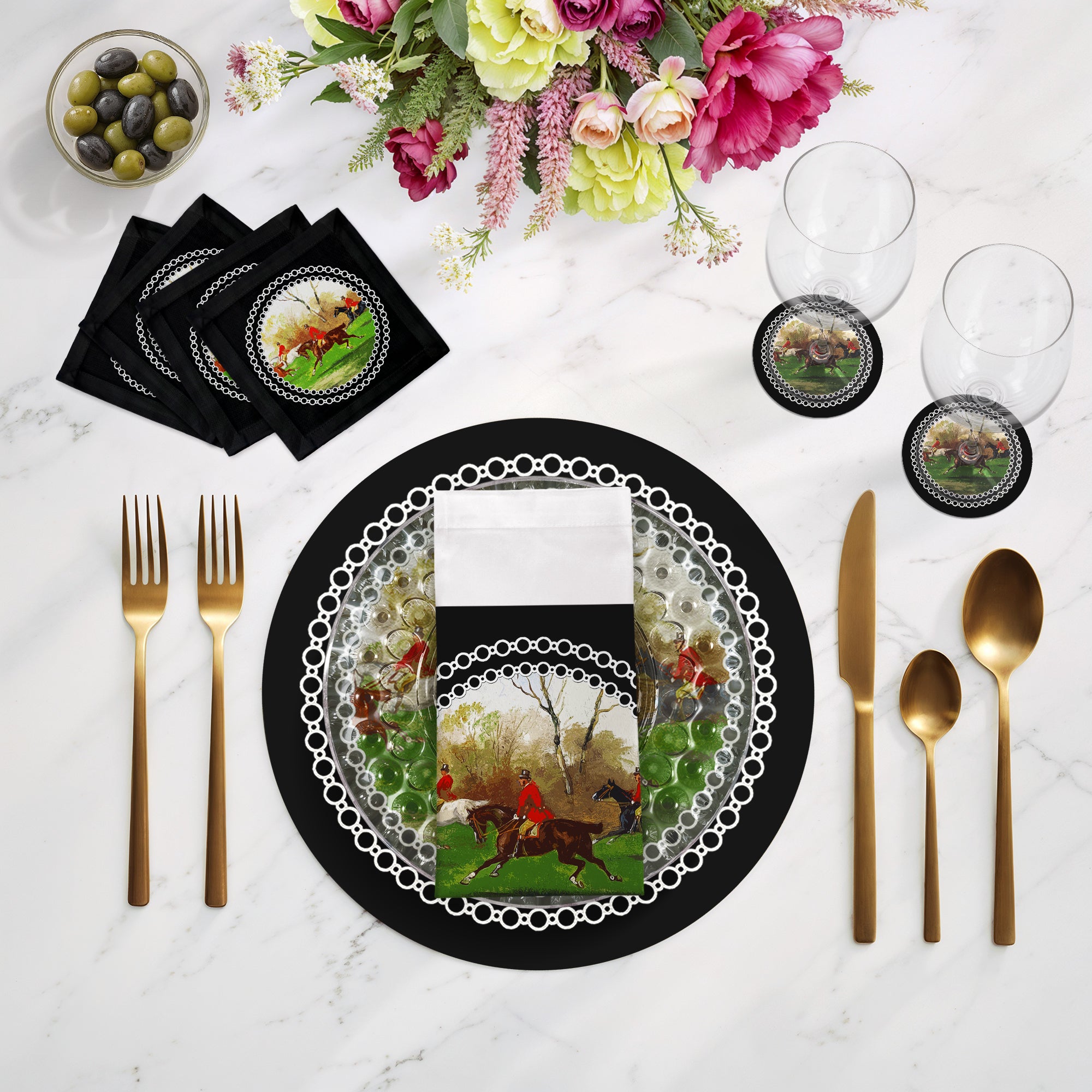 English Hunting Black 16" Round Pebble Placemats, Set of 4 - nicolettemayer.com