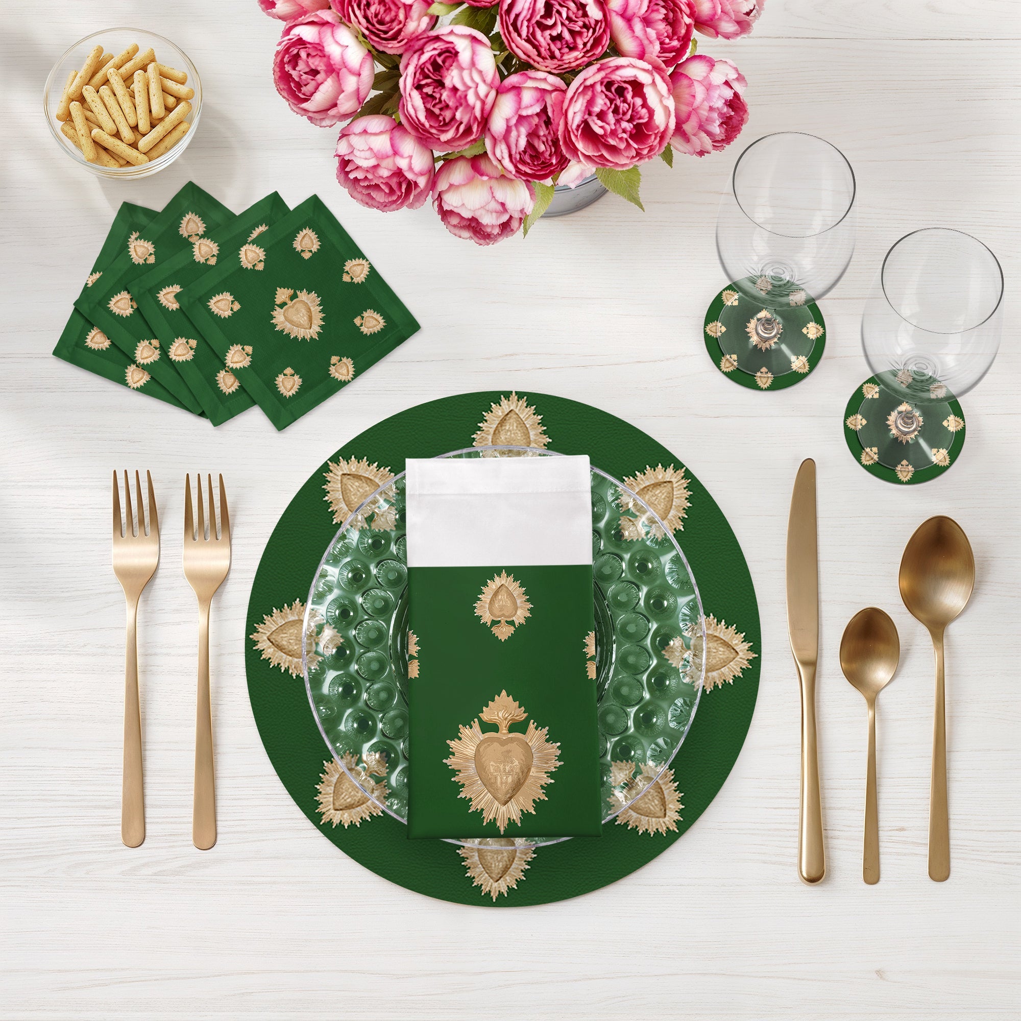 Ex Vote Evergreen 16" Round Pebble Placemats, Set of 4 - nicolettemayer.com