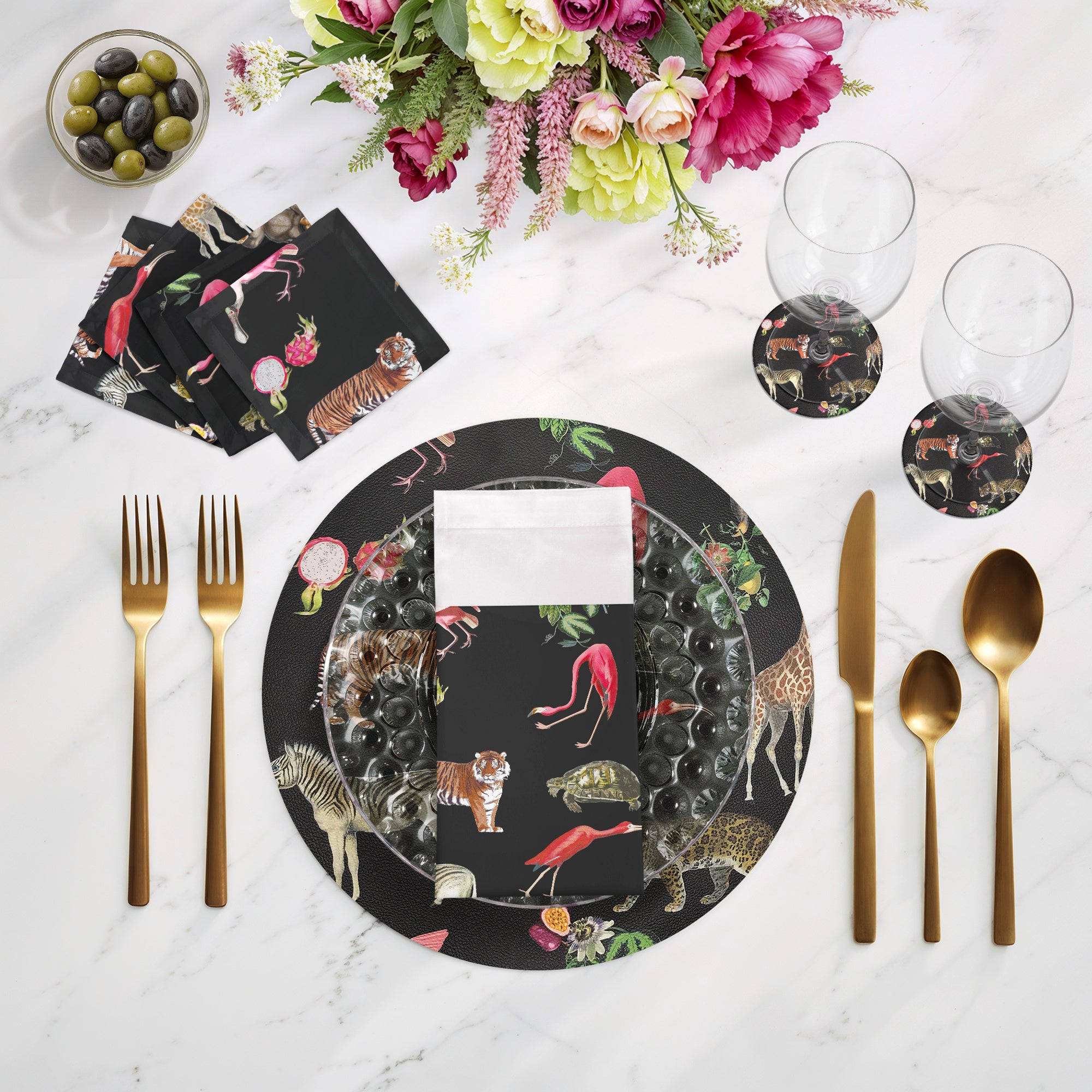 Exotix Black 16" Round Pebble Placemats, Set of 4 - nicolettemayer.com