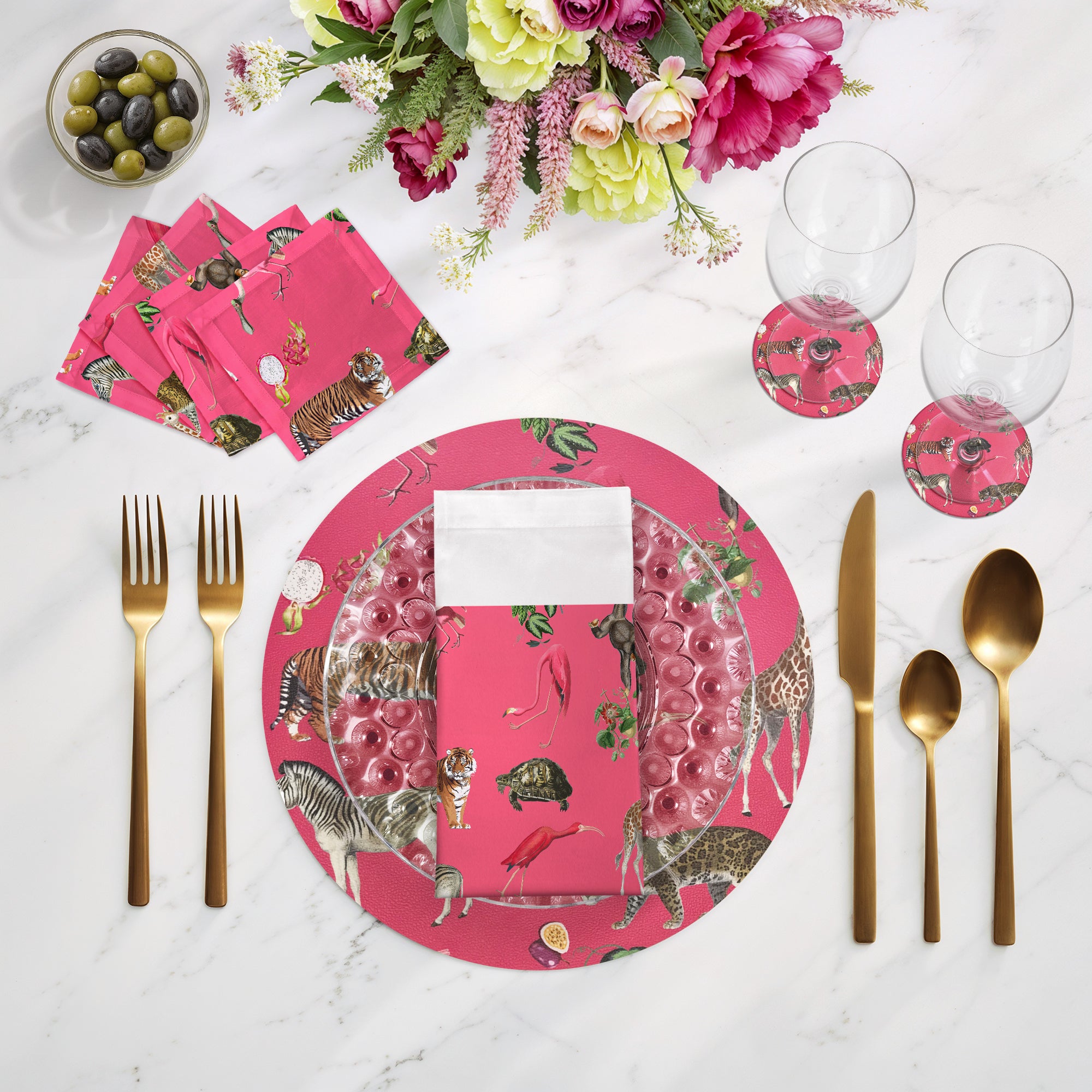 Exotix Cherry 16" Round Pebble Placemats, Set of 4 - nicolettemayer.com