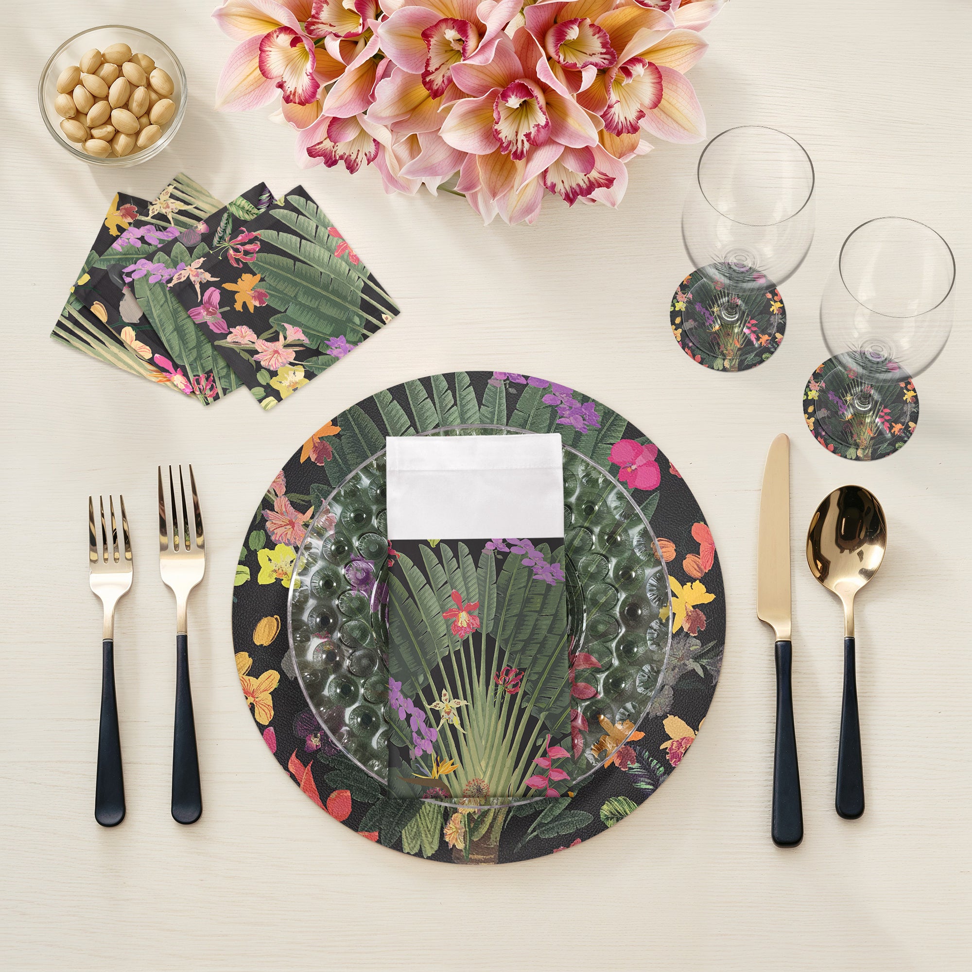 Fantasy Tropical Black 16" Round Pebble Placemats, Set of 4 - nicolettemayer.com