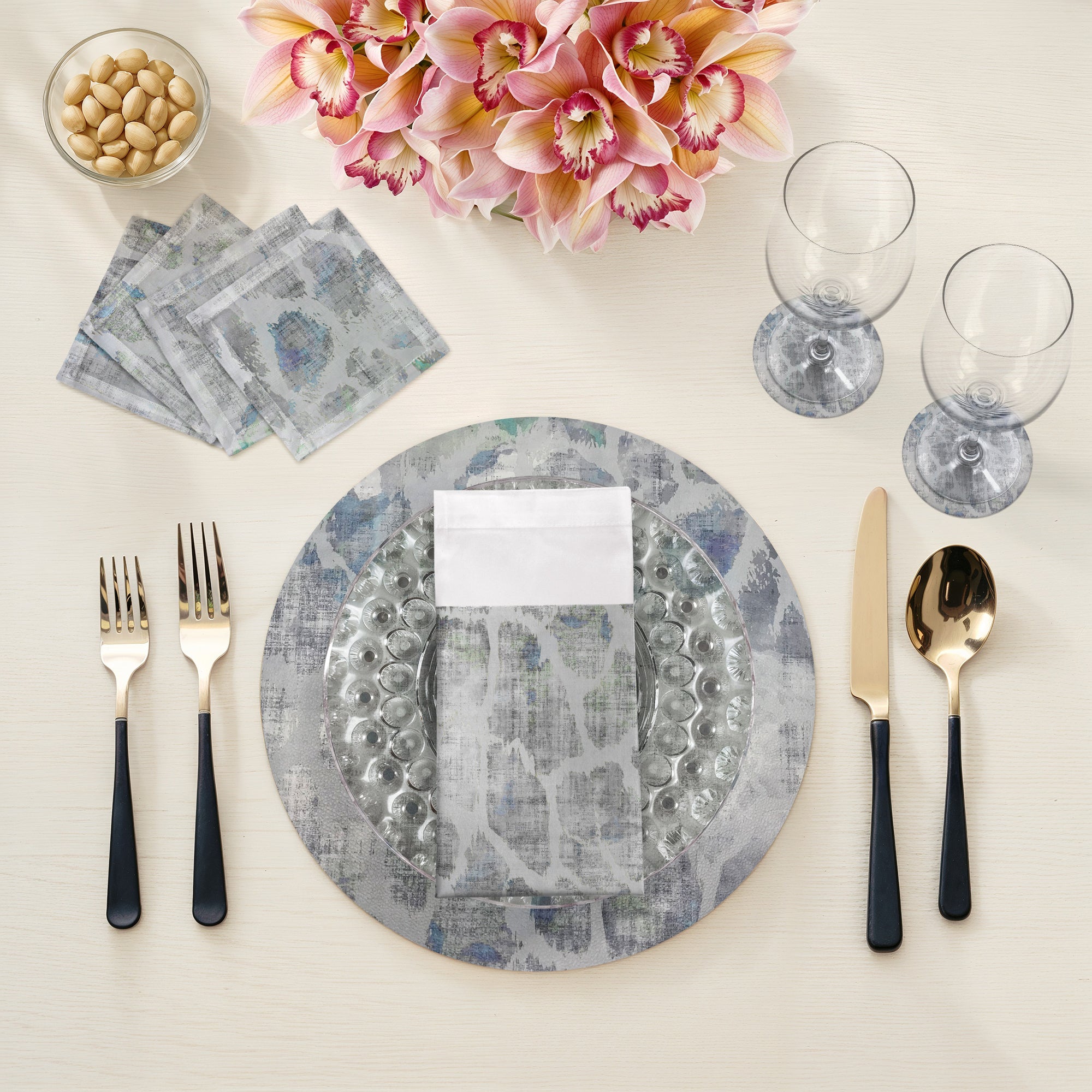 Giraffe Opulence Vegan Leather Round Pebble Placemat