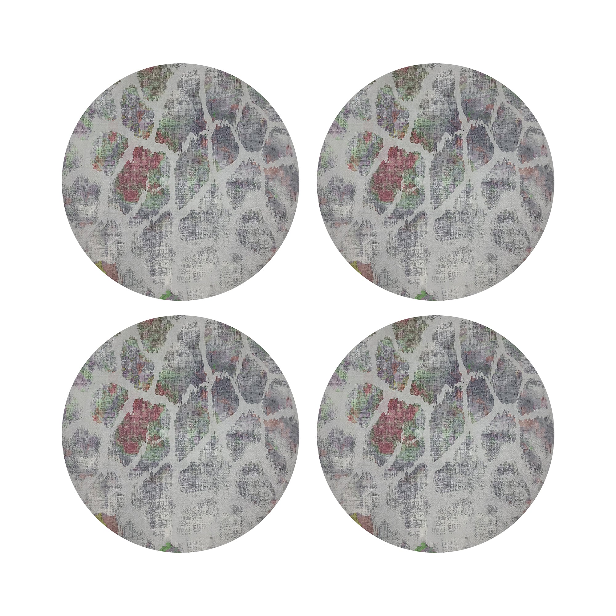 Giraffe Holiday 16" Round Pebble Placemats, Set of 4 - nicolettemayer.com