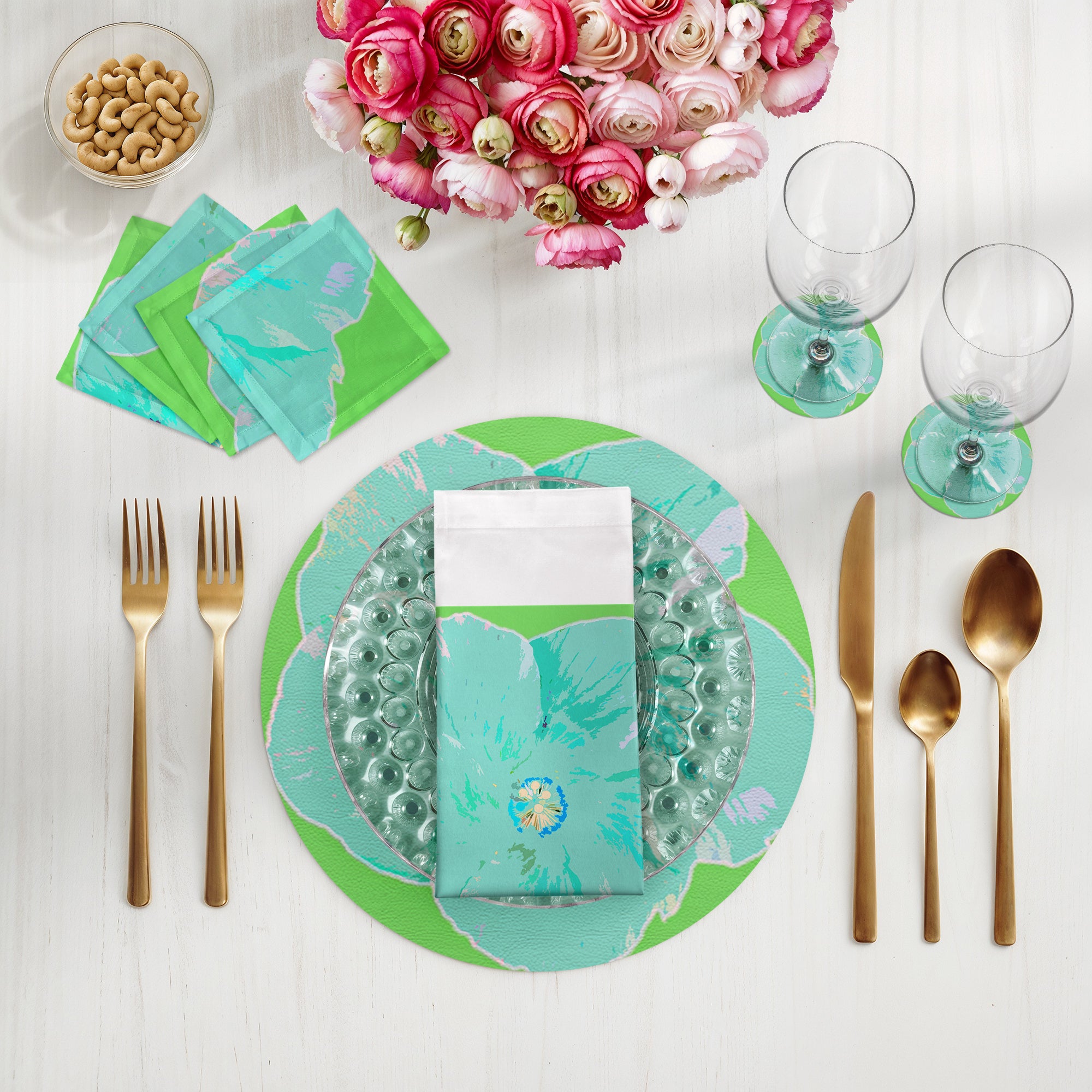 Hibiscus Colony 16" Round Pebble Placemats, Set of 4 - nicolettemayer.com