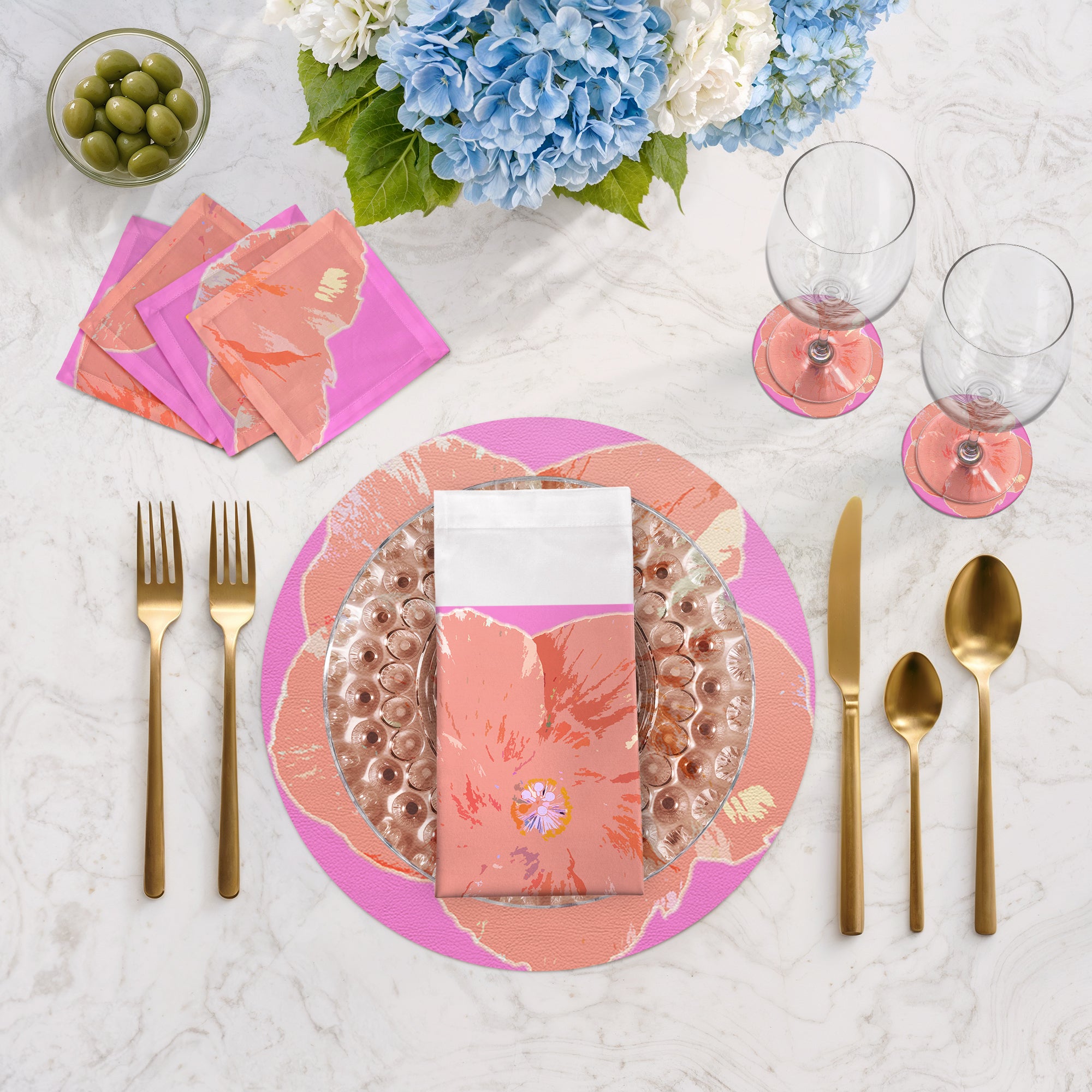 Hibiscus Orchid 16" Round Pebble Placemats, Set of 4 - nicolettemayer.com