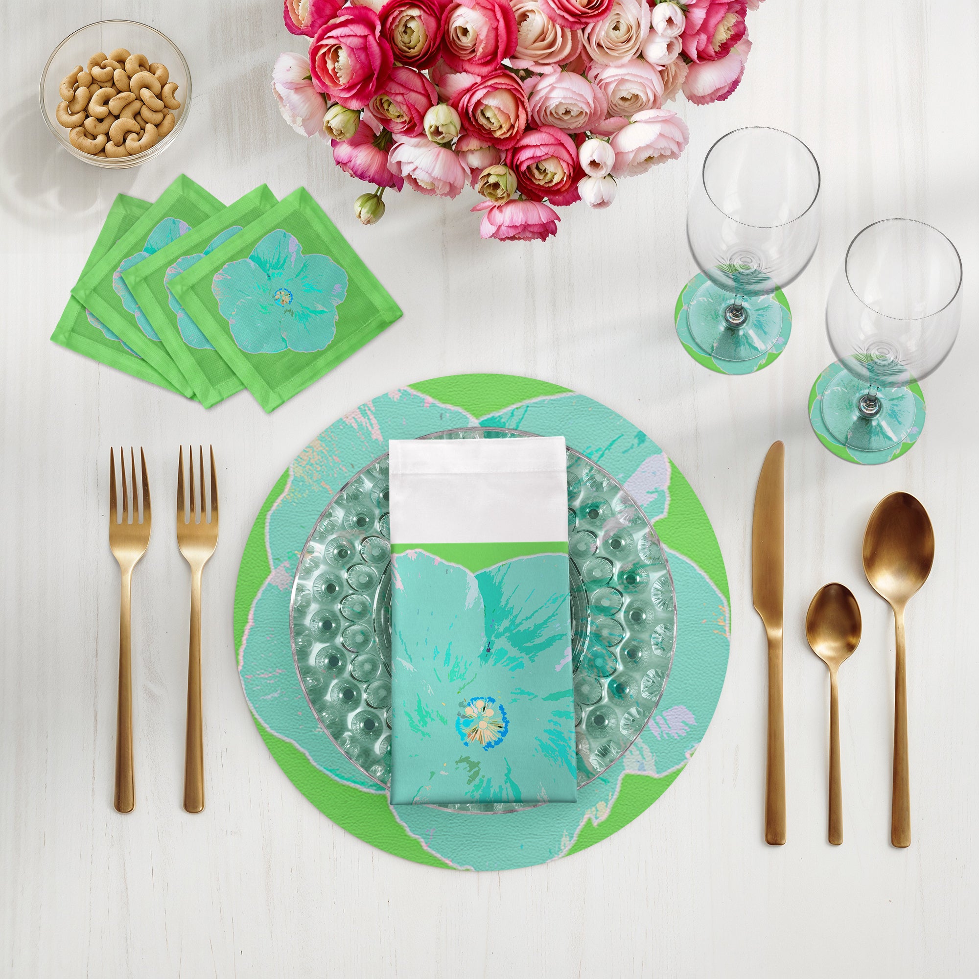 Hibiscus Colony 16" Round Pebble Placemats, Set of 4 - nicolettemayer.com