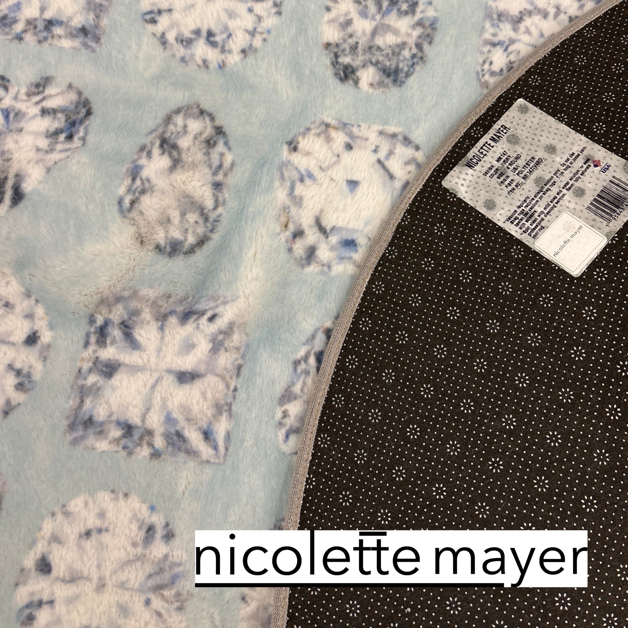 Bougie Diamonds Dove Round Cloud Washable Rug