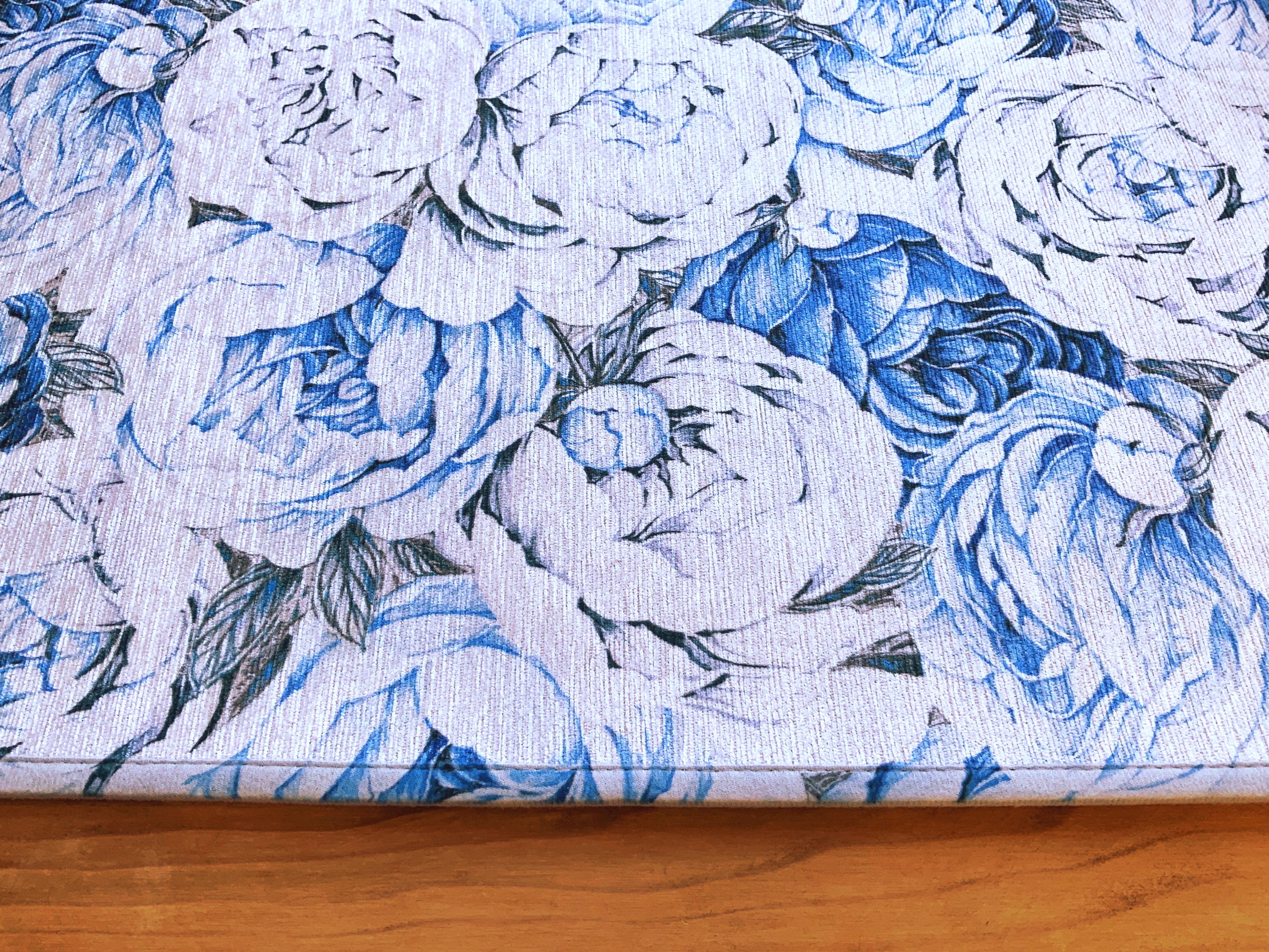 Peony Passion Delft White Chenille Washables Rug