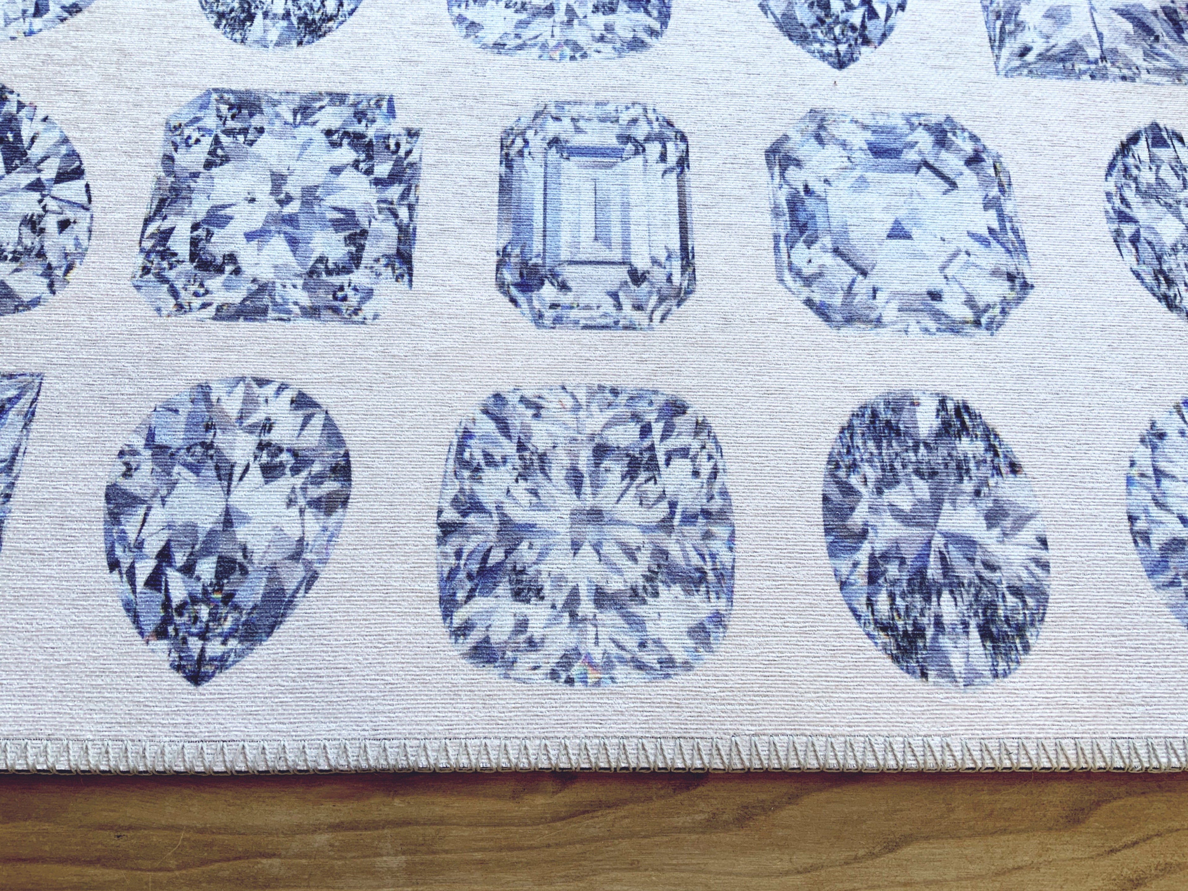 Bougie Diamonds Ice Chenille Washables Rug