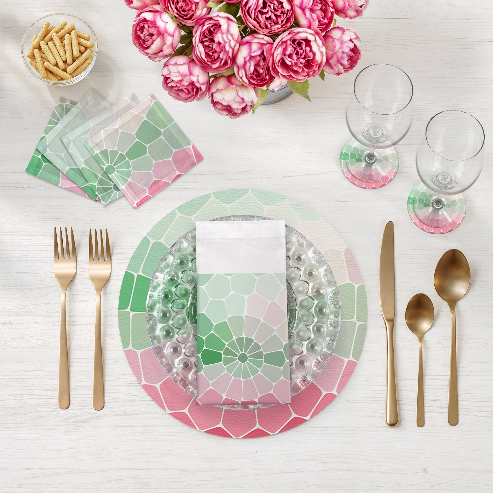 Mosaico Palm Beach 16" Round Pebble Placemats, Set of 4 - nicolettemayer.com