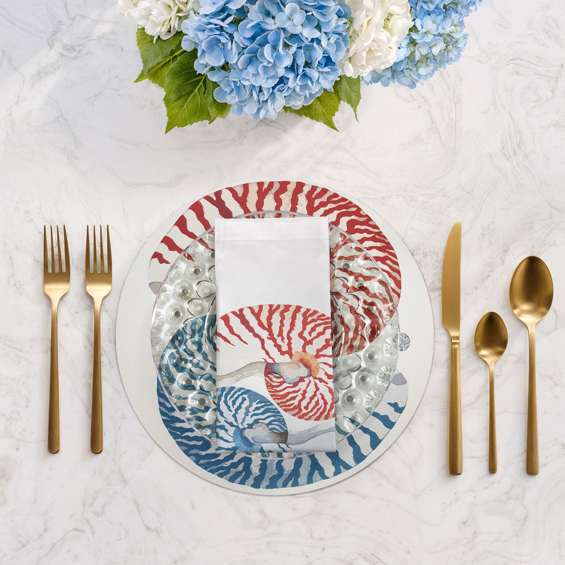 NAUTILUS CORAL TURQUOISE 22"X22" HEMSTITCH DINNER NAPKIN, SET OF 4 - nicolettemayer.com