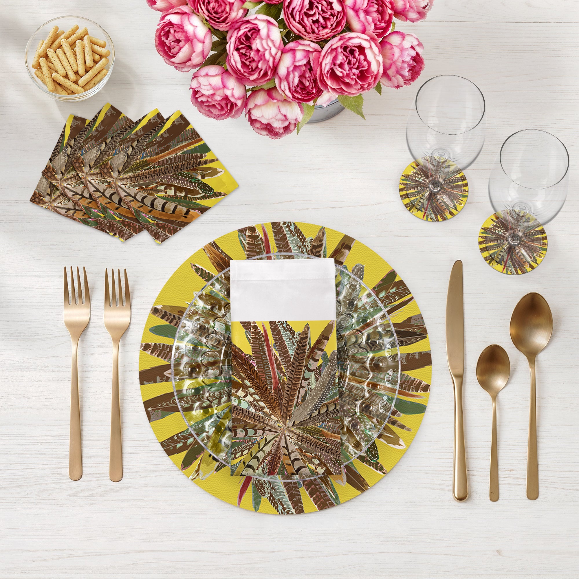 Lot de 4 sets de table ronds en galets jaunes à plumes de faisan de 40 cm