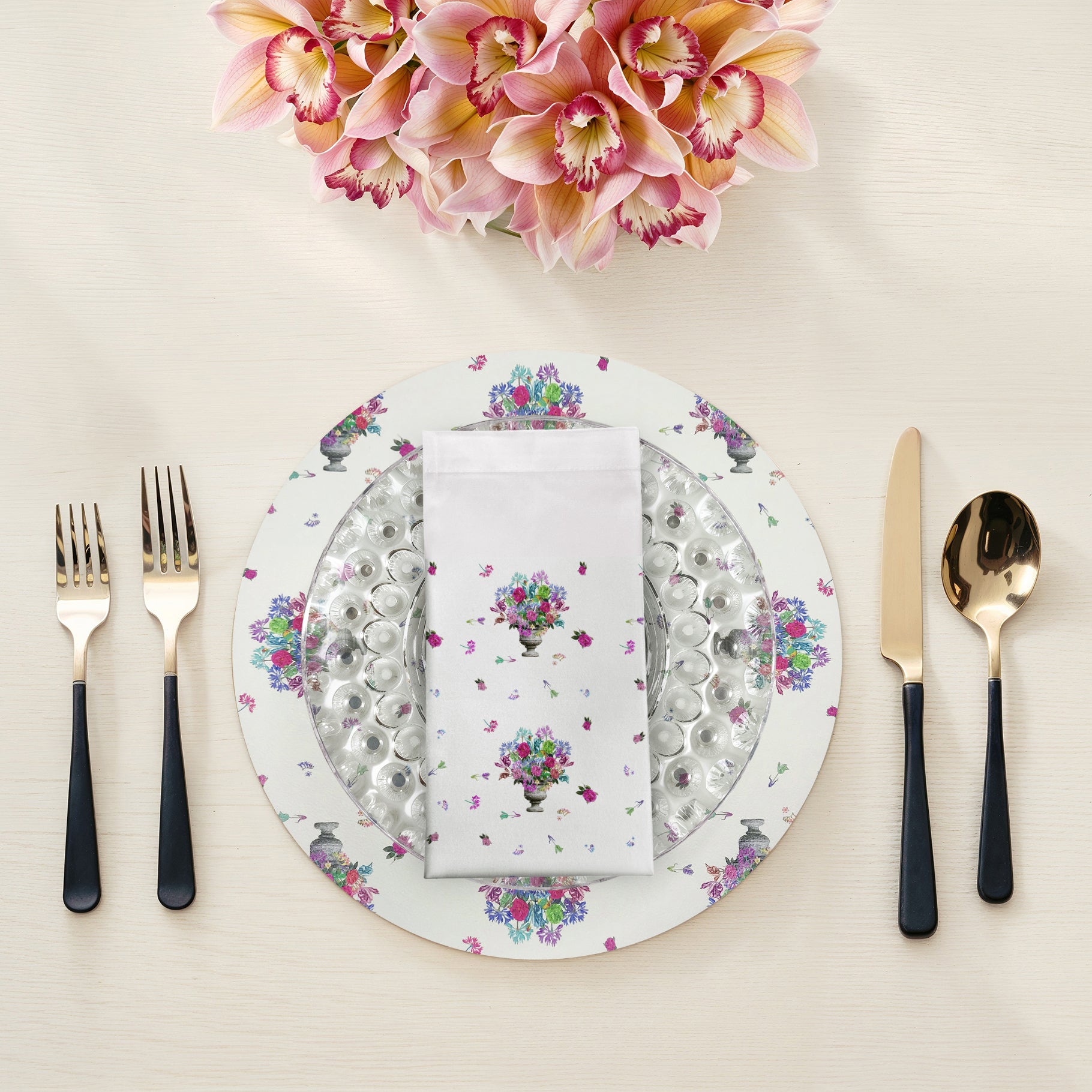 PISTILS SMALL BOUQUET 22"X22" HEMSTITCH DINNER NAPKIN, SET OF 4 - nicolettemayer.com