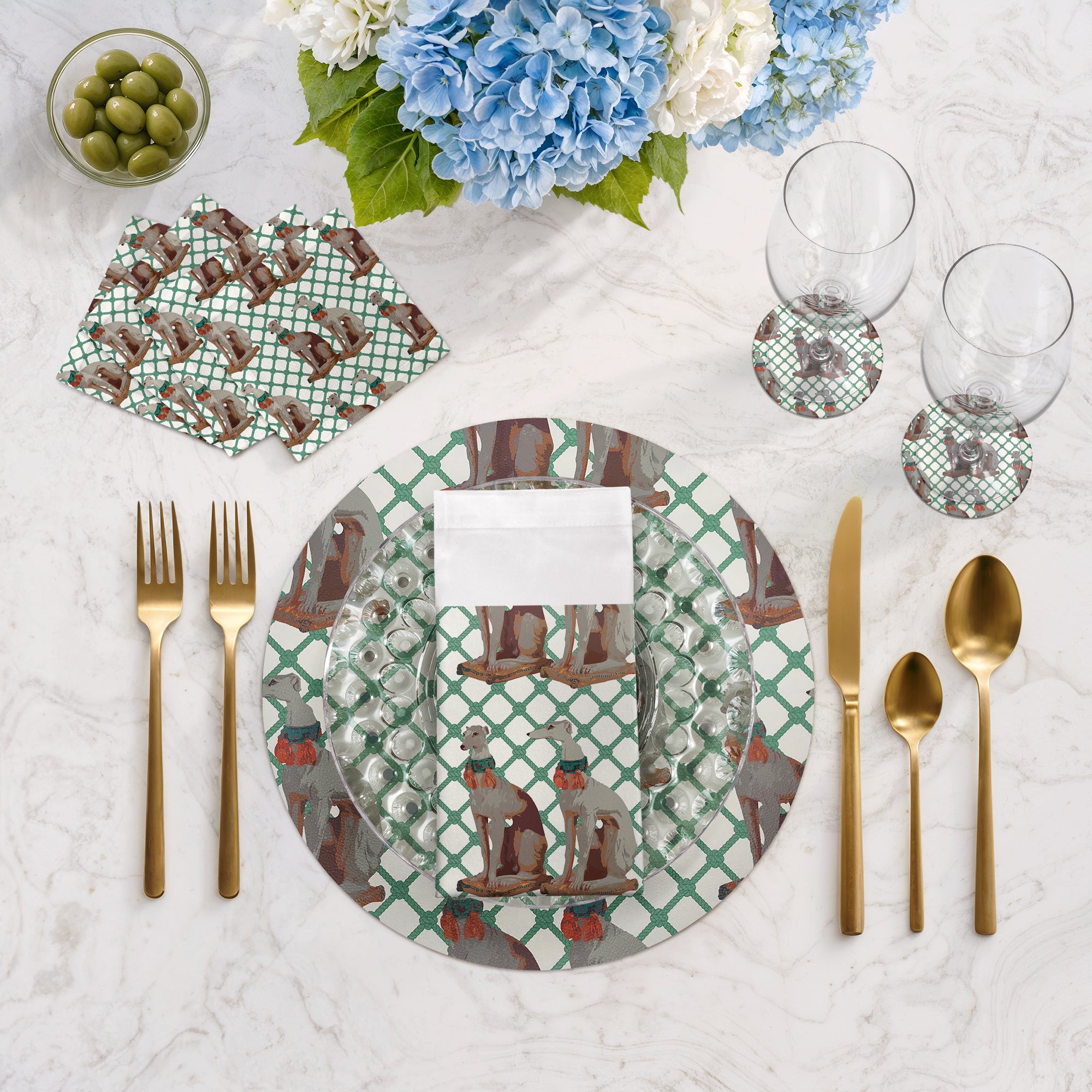 Regal Greyhound Marion 16" Round Pebble Placemats, Set of 4 - nicolettemayer.com
