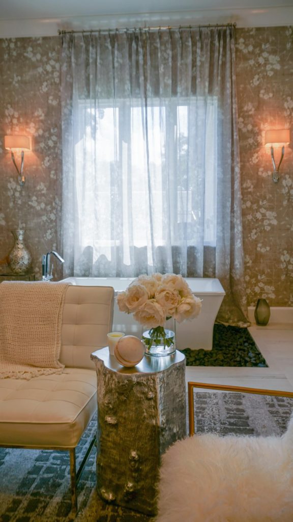 Blossom Fantasia French Gray Wallpaper, Per Yard - nicolettemayer.com