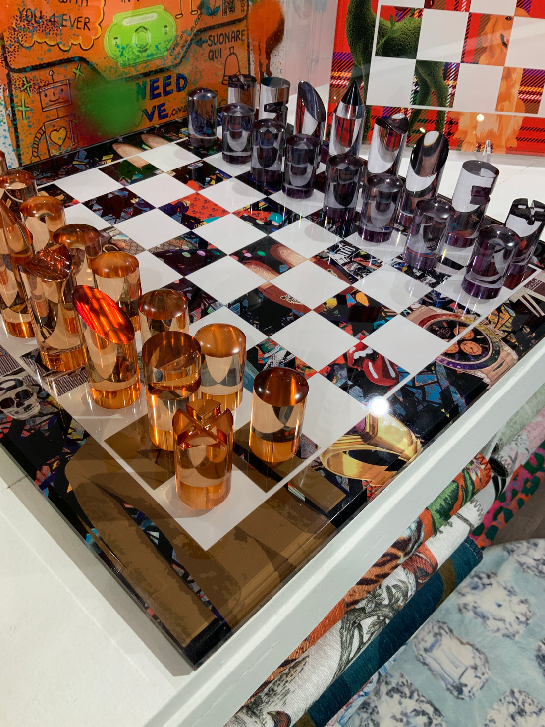 Bougie Men Graffiti Black Acrylic Chess