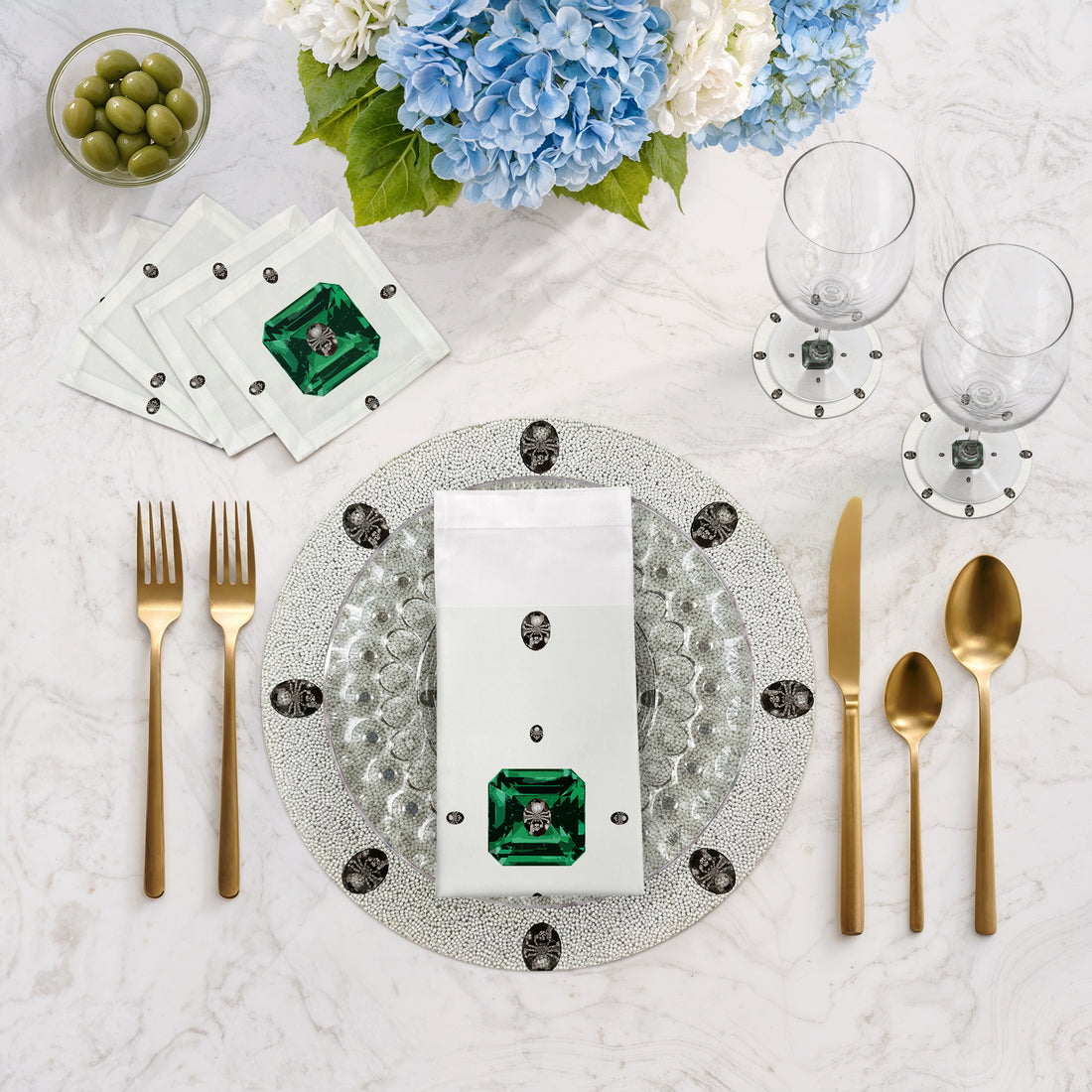 Asscher White Round Beaded Placemat Smooth