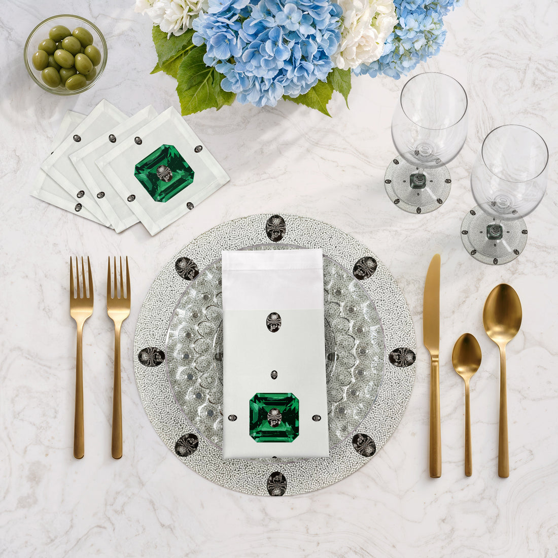 Asscher White Round Beaded Placemat Smooth
