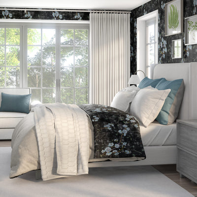 Blossom Fantasia Black Blue lifestyle