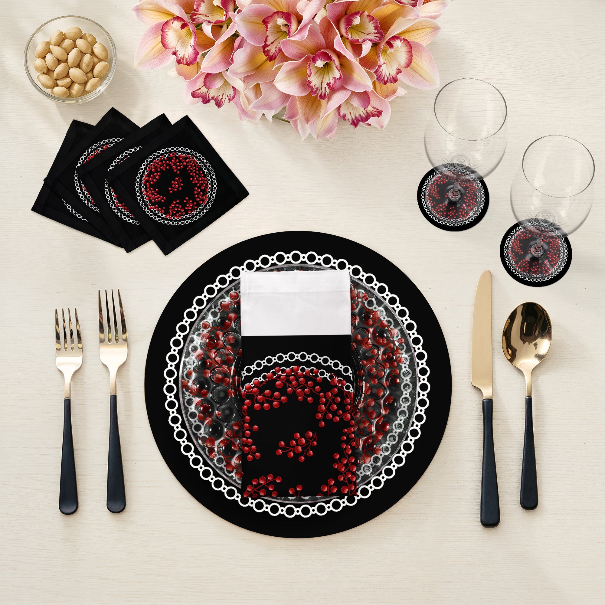 Christmas Berries Red Black 16" Round Pebble Placemats, Set of 4 - nicolettemayer.com
