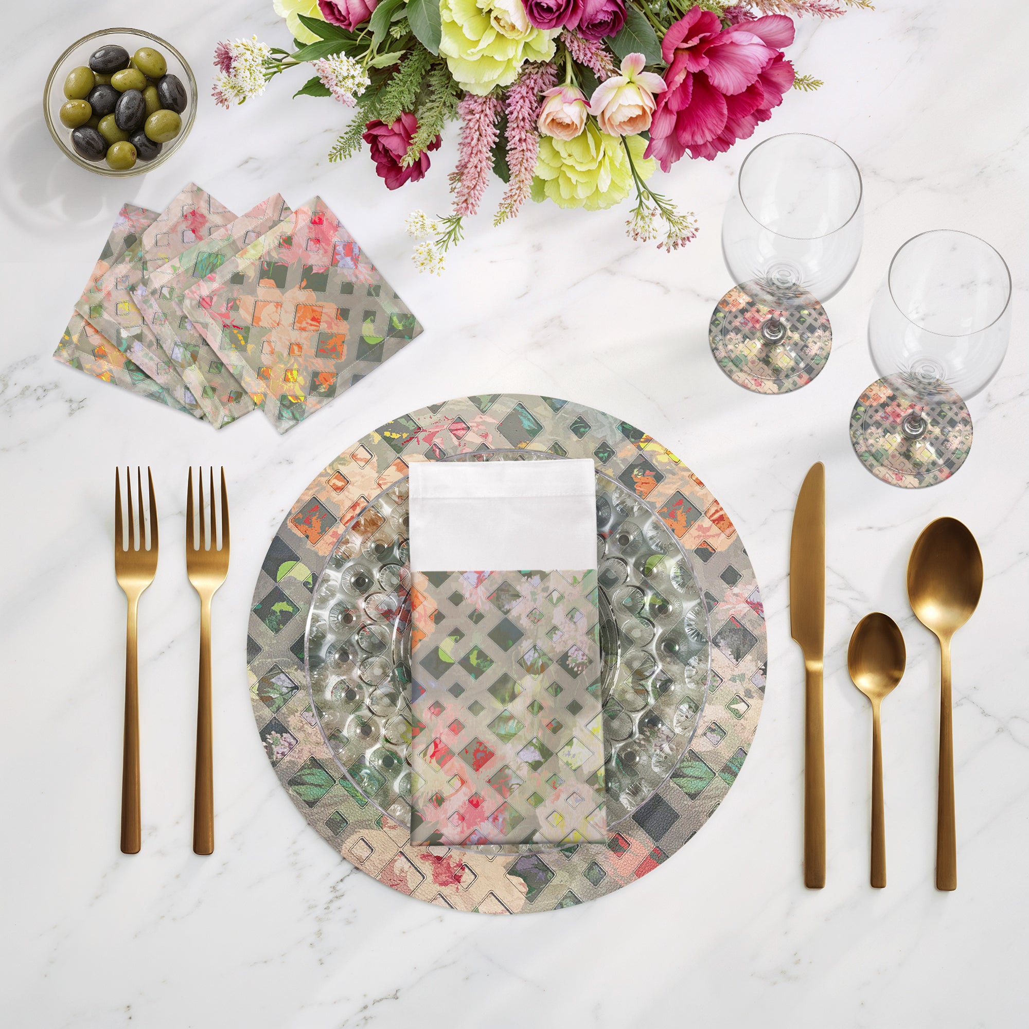 Defosse Trellis Azalea Cotton Sateen Dinner Napkins - nicolettemayer.com