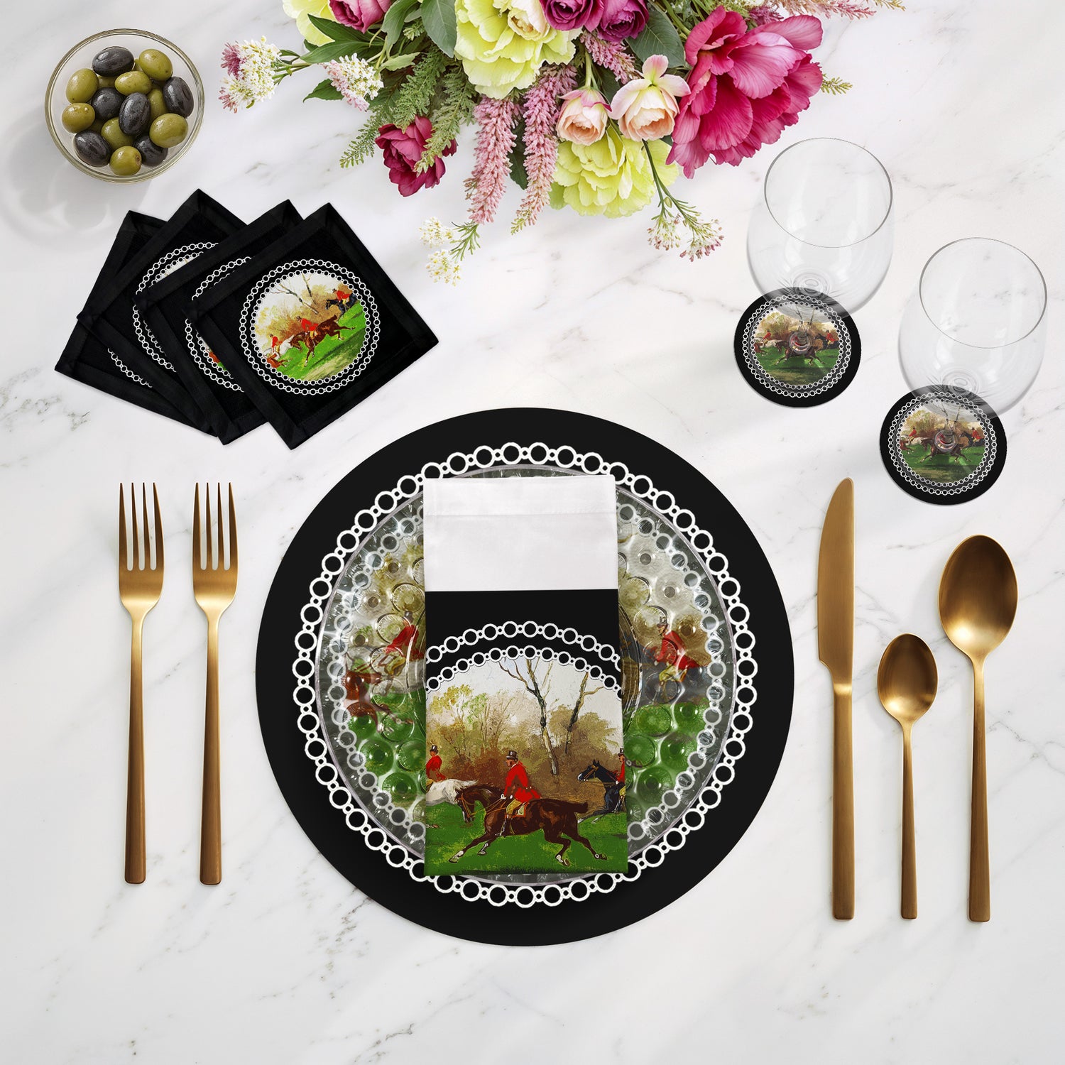 English Hunting Black 16" Round Pebble Placemats, Set of 4 - nicolettemayer.com
