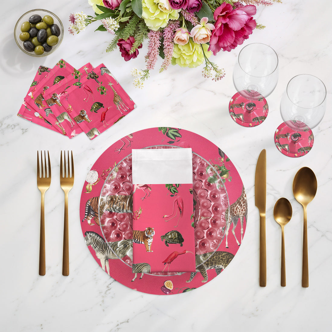 Exotix Cherry 16" Round Pebble Placemats, Set of 4 - nicolettemayer.com
