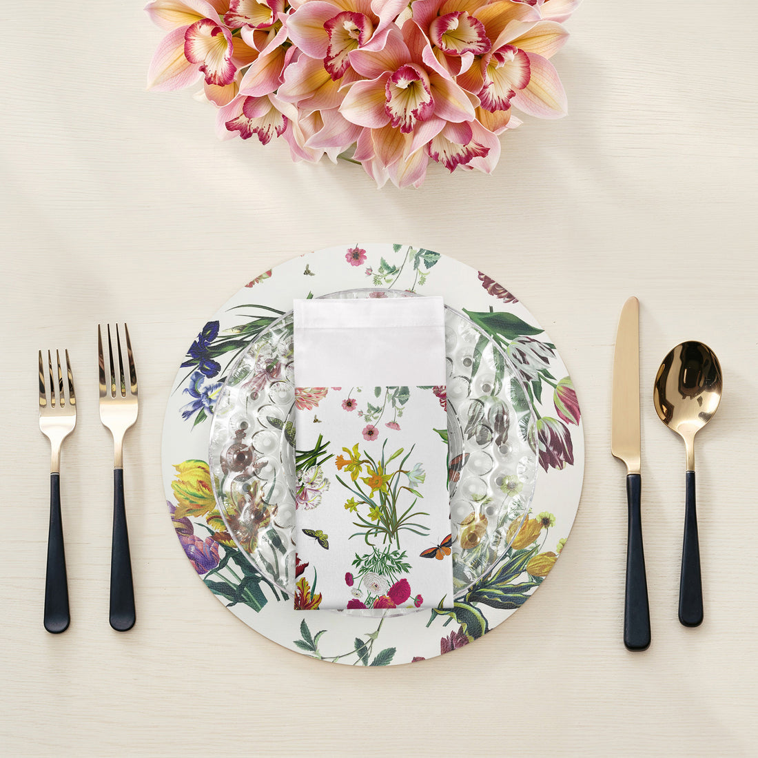 Flora Fauna White 22X22 Hemstitch Napkins - nicolettemayer.com