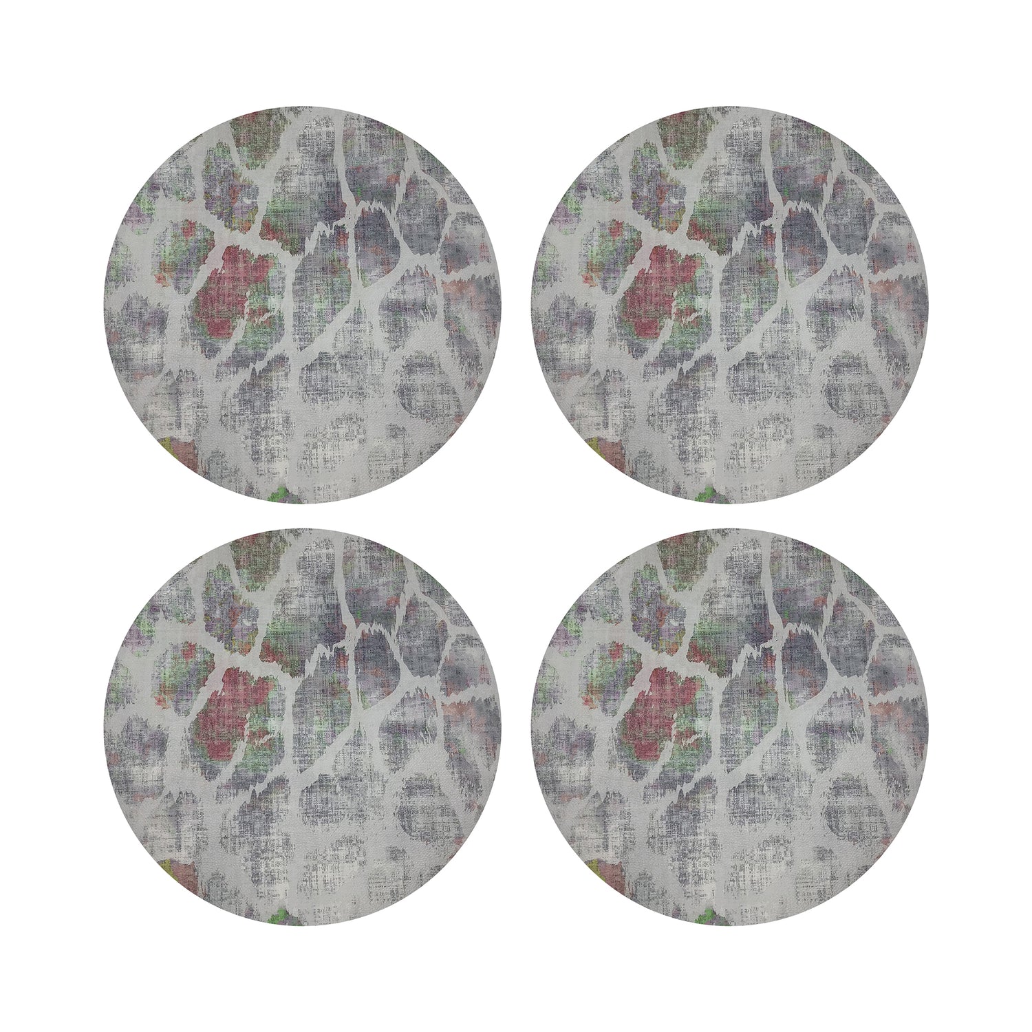 Giraffe Holiday 16&quot; Round Pebble Placemats, Set of 4 - nicolettemayer.com
