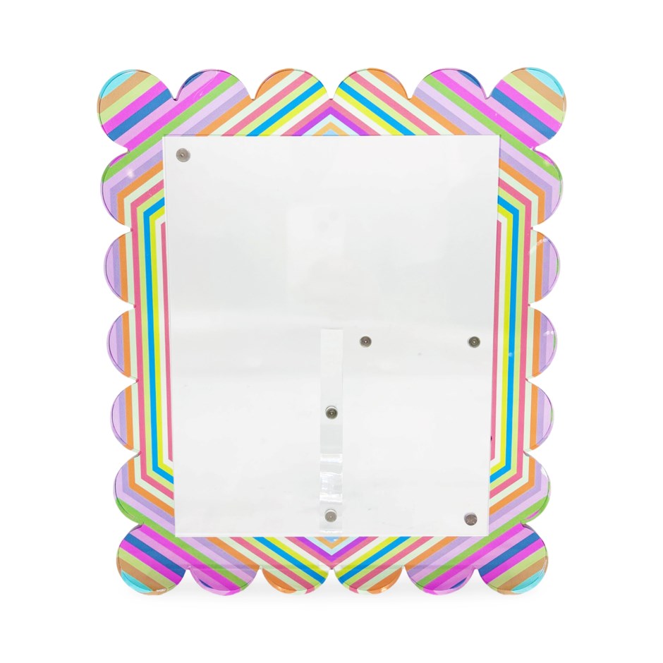 Hex Dylan Acrylic Scallop Frame