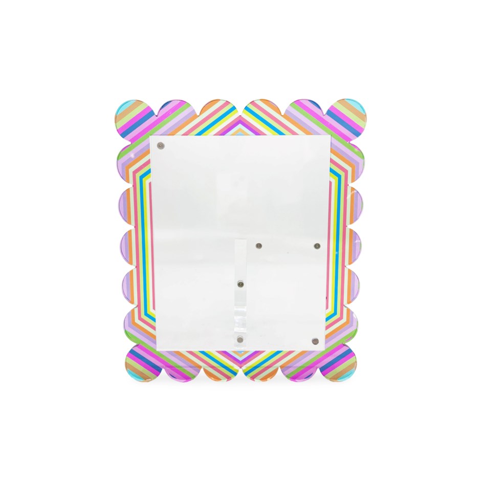 Hex Dylan Acrylic Scallop Frame
