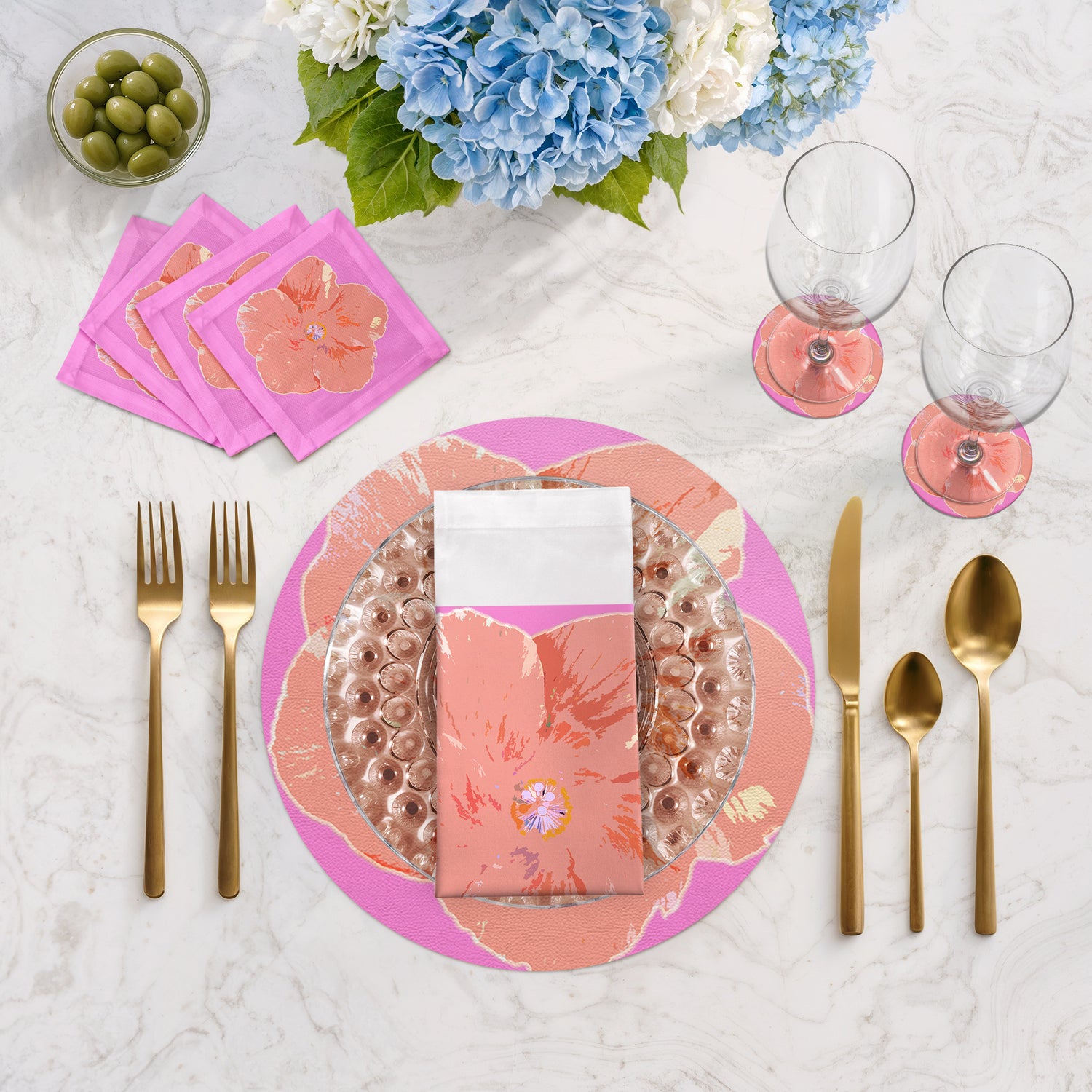 Hibiscus Orchid 16" Round Pebble Placemats, Set of 4 - nicolettemayer.com
