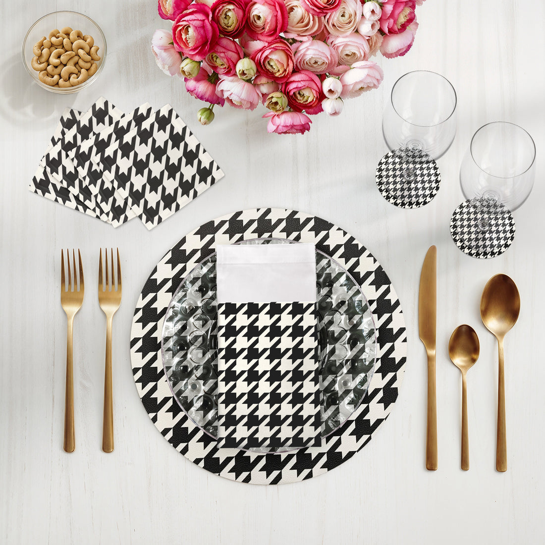 SET DE TABLE RONDS PIED-DE-POULE NOIR ET BLANC, LOT DE 4