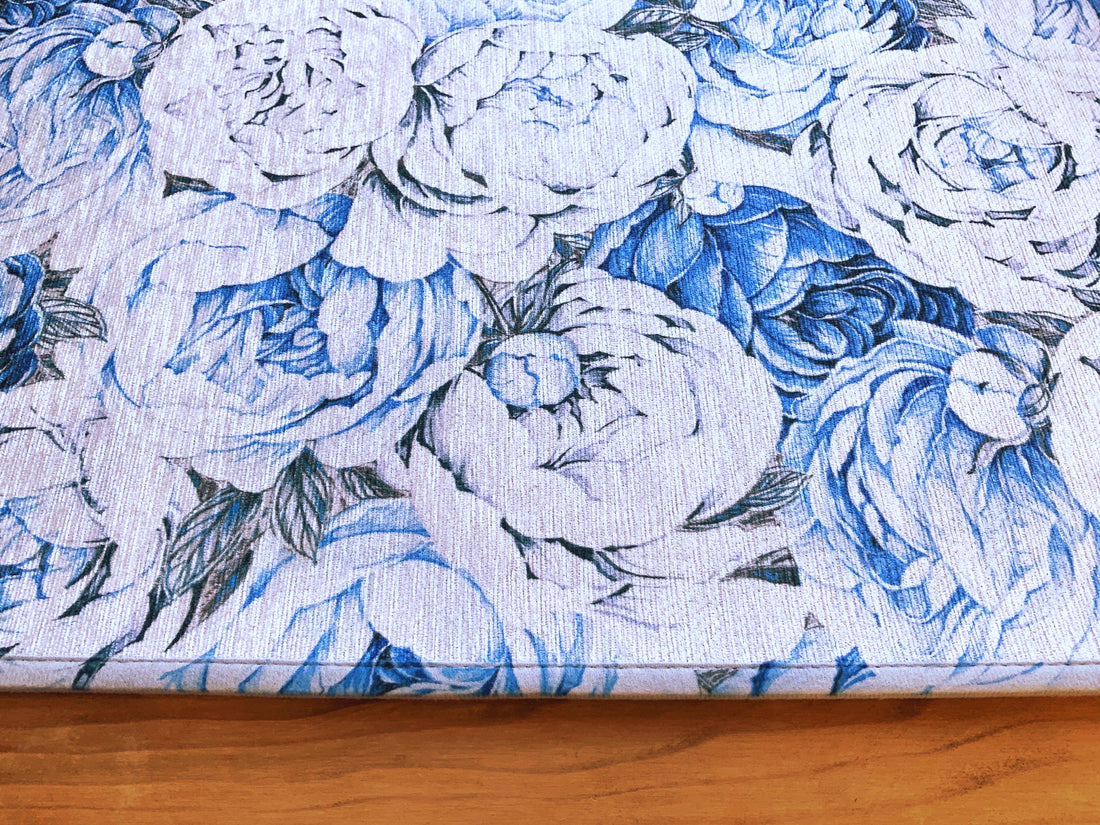 Peony Passion Delft White Chenille Washables Rug