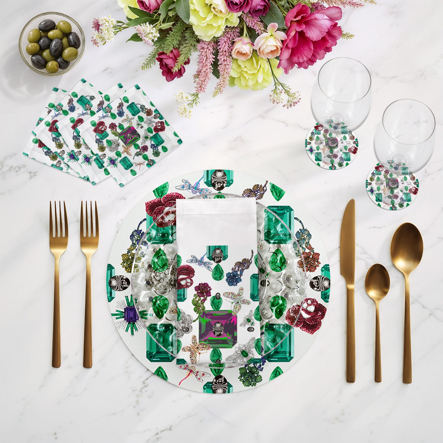 Jewel Box Emeralds White 16" Round Pebble Placemats, Set of 4 - nicolettemayer.com

