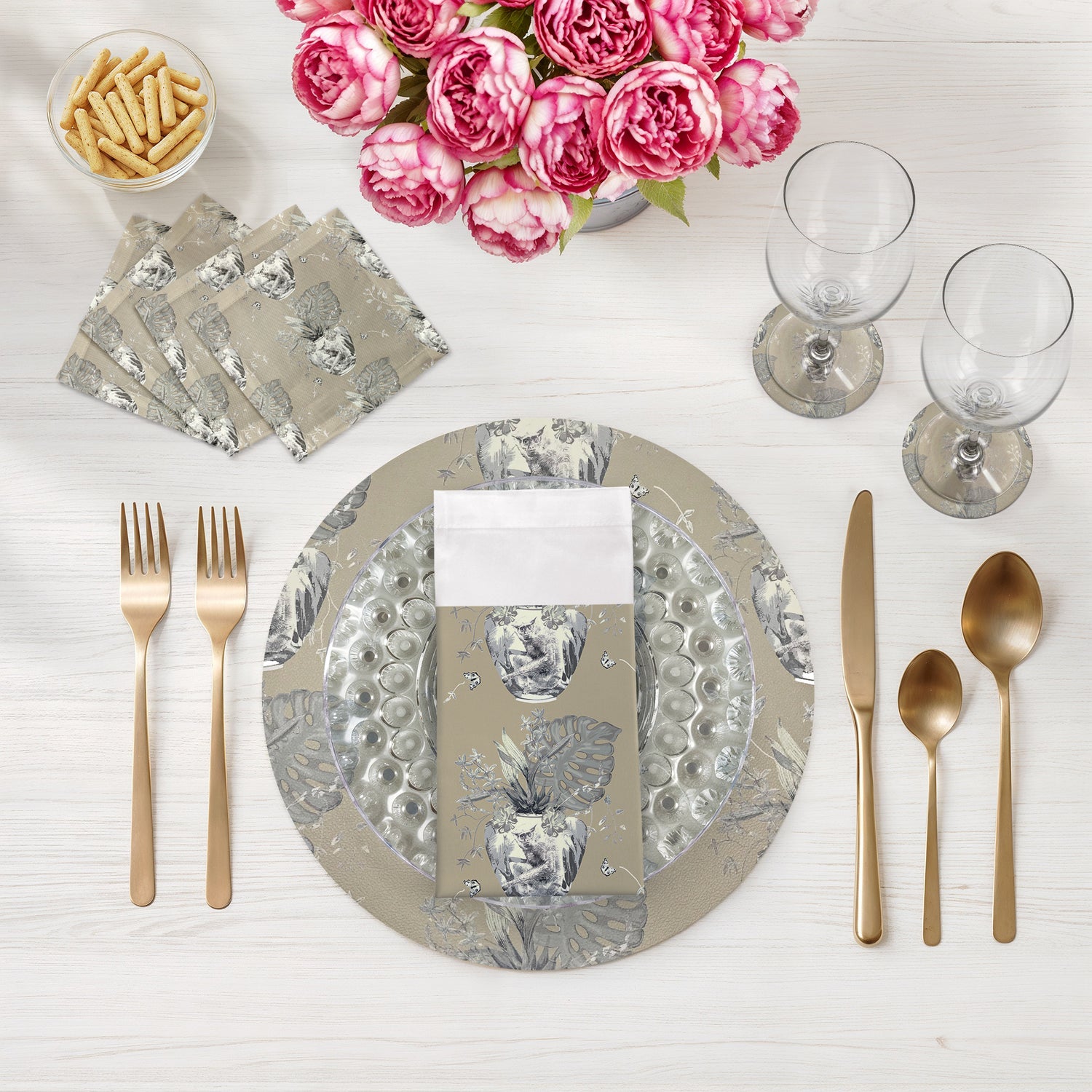 Monkey Small Jungle Greenwhich 16" Round Pebble Placemats, Set of 4 - nicolettemayer.com
