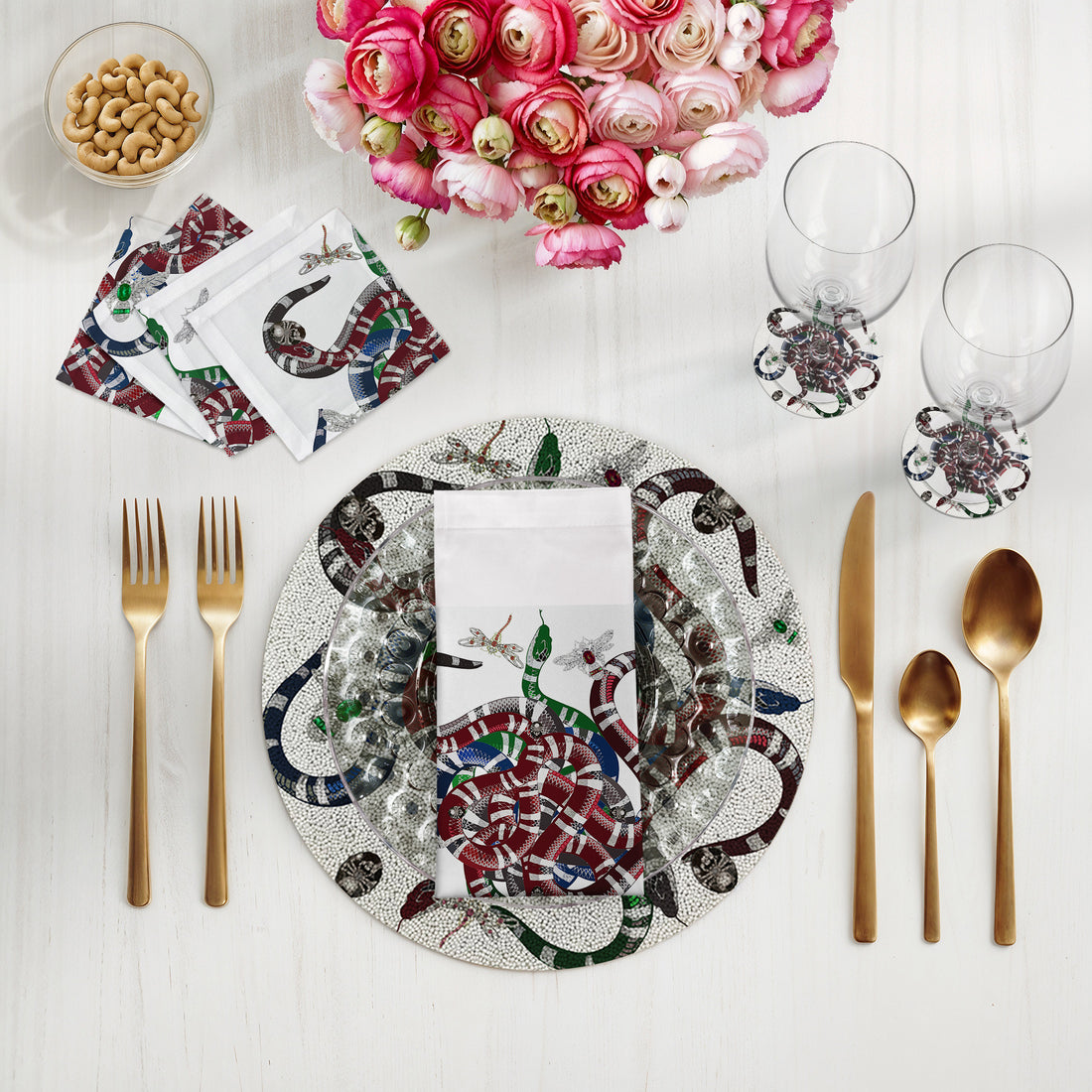 Ouroboros White Round Beaded Placemat Smooth
