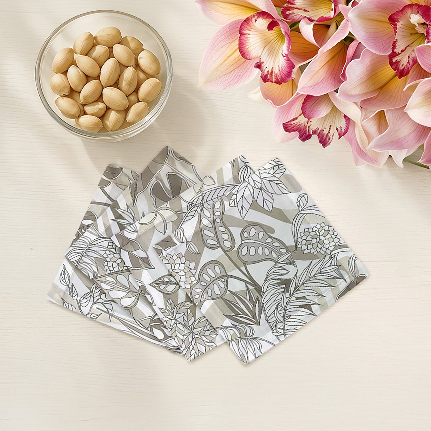 Sabi Jungle Neutral 6"x6" Hemstitch Cocktail Napkins Set of 4 - nicolettemayer.com