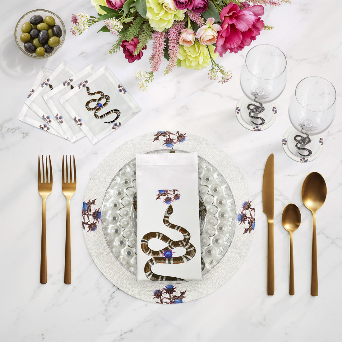 Thistle And Snake Blue White 16" Round Pebble Placemats, Set of 4 - nicolettemayer.com
