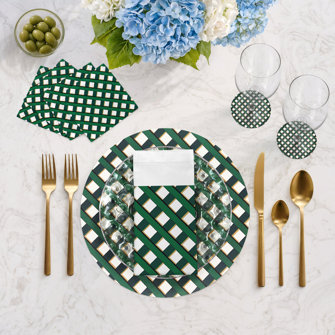 Timothy Corrigan Jardin Francais Vegan Leather Round Pebble Placemat - nicolettemayer.com